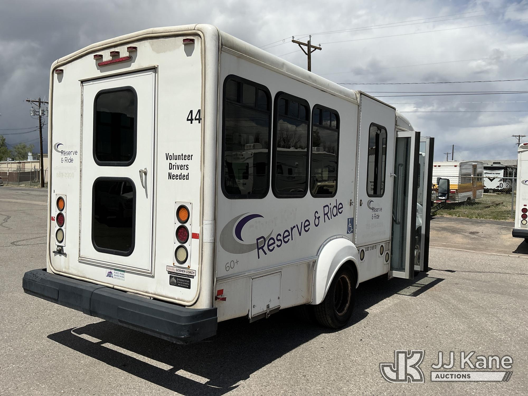 (Fountain, CO) 2009 Ford Econoline E350 Super Duty Passenger Bus Runs & Moves, Lift Operates) (Body