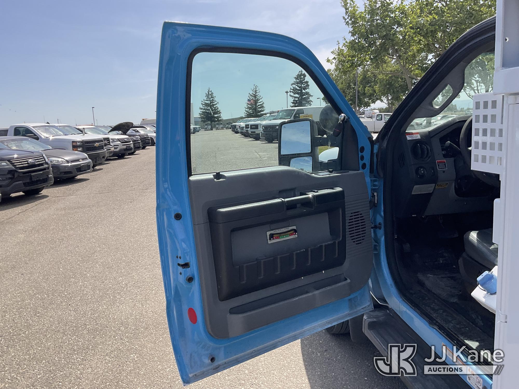 (Dixon, CA) Altec AT37G, Articulating & Telescopic Bucket mounted behind cab on 2013 Ford F550 4x4 S