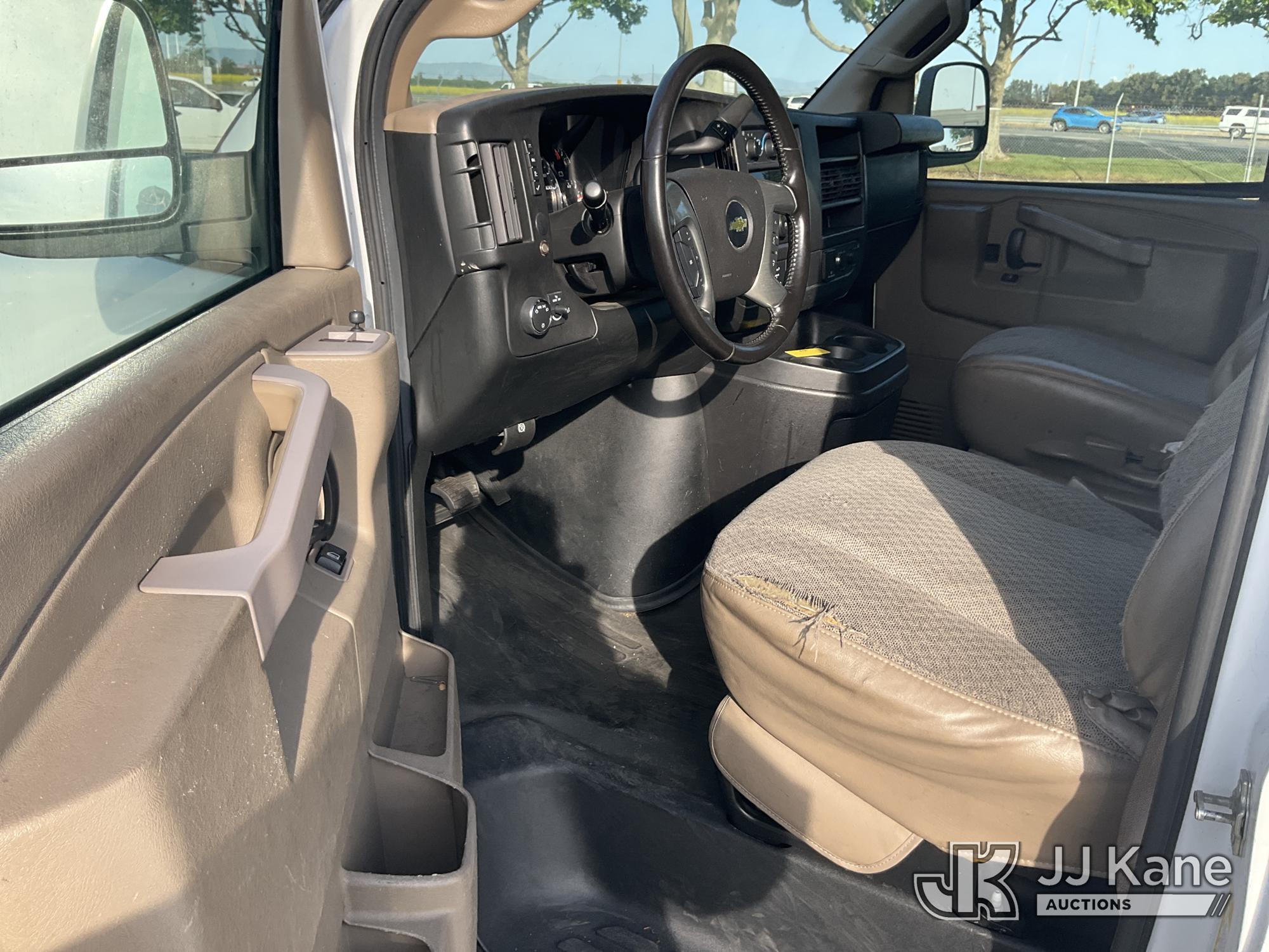 (Dixon, CA) 2017 Chevrolet Express Extended Cargo Van Runs & Moves) (Airbag Light On, ABS Light On,