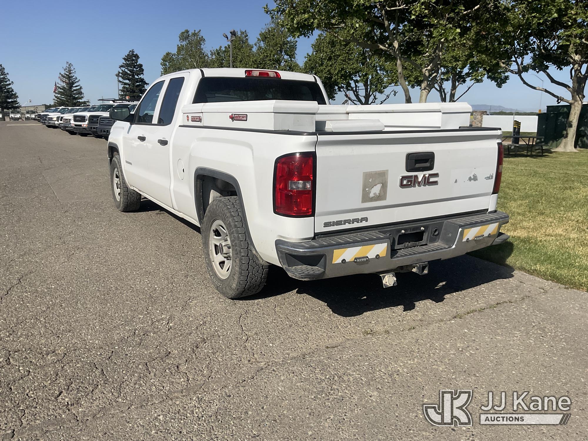 (Dixon, CA) 2014 GMC Sierra 1500 4x4 Extended-Cab Pickup Truck Runs & Moves