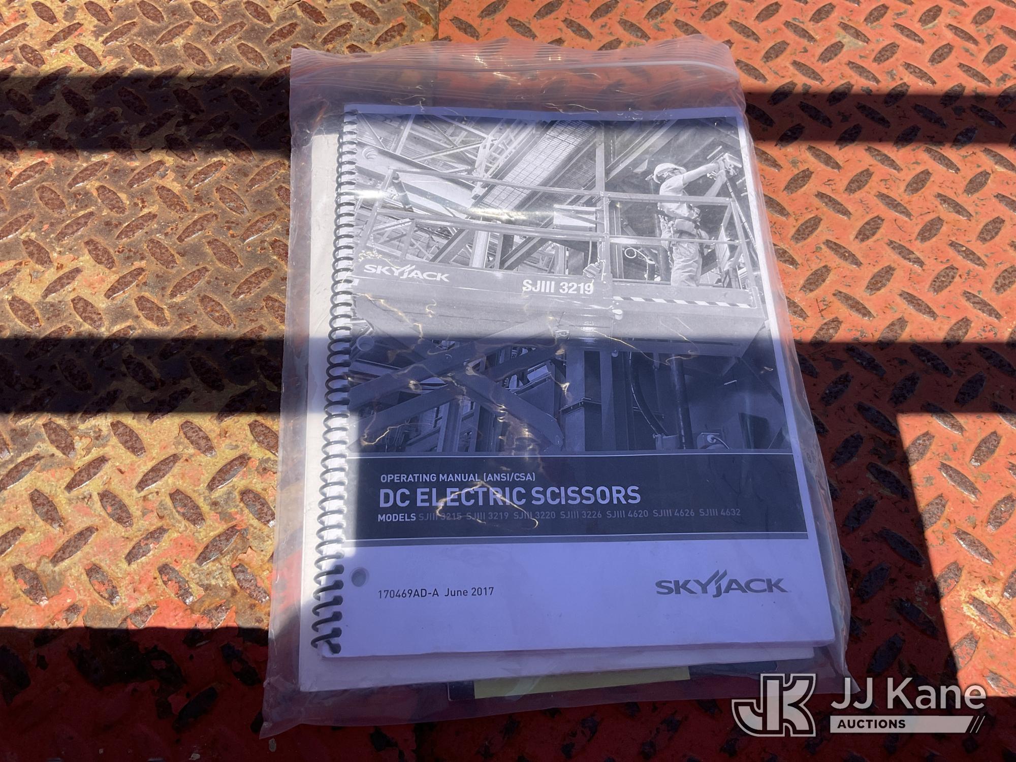 (Dixon, CA) 2018 SkyJack SJIII-3219 Self-Propelled Scissor Lift Runs, Moves, & Operates