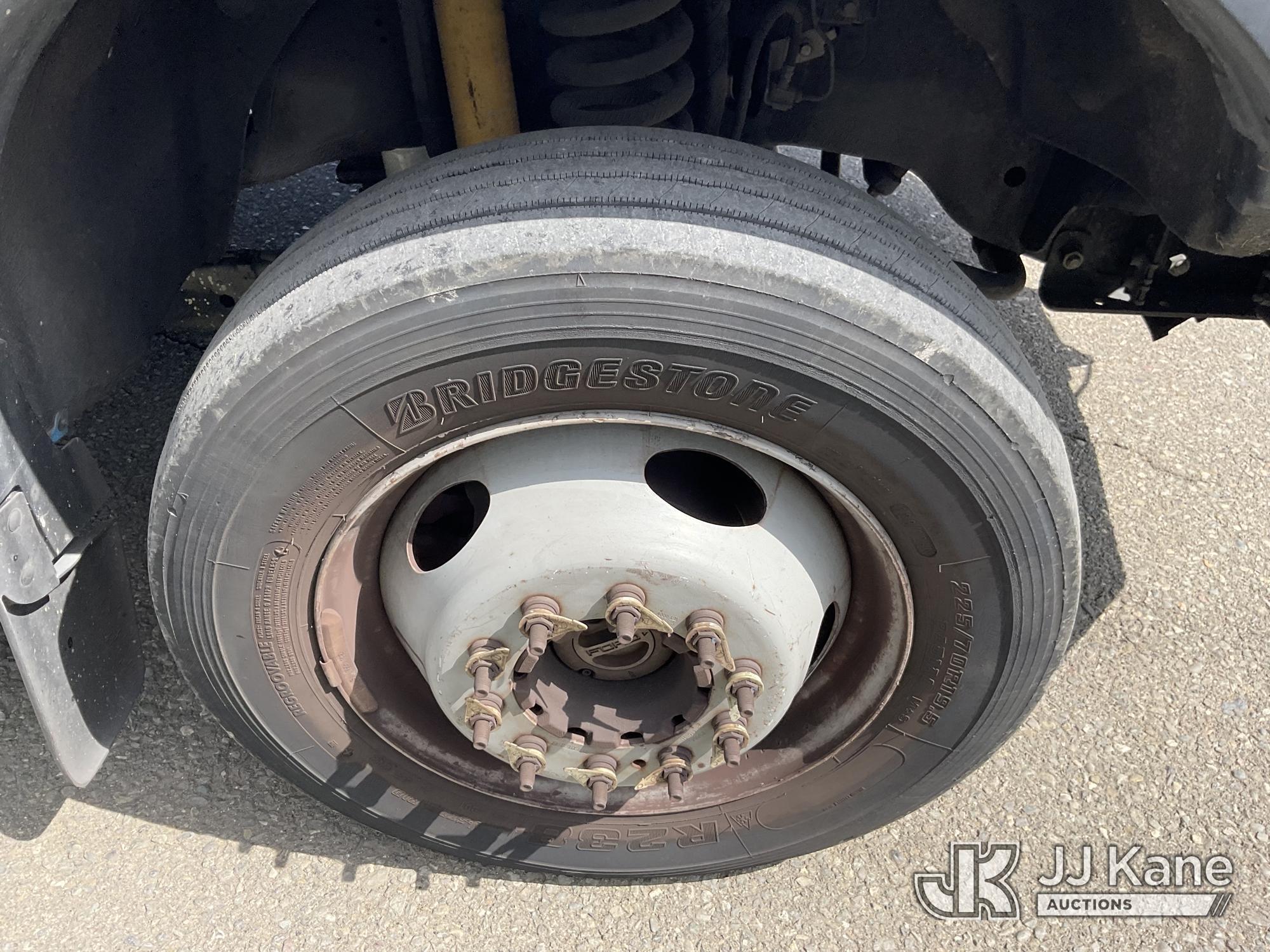 (Dixon, CA) Altec AT37G, Articulating & Telescopic Bucket mounted behind cab on 2013 Ford F550 4x4 S