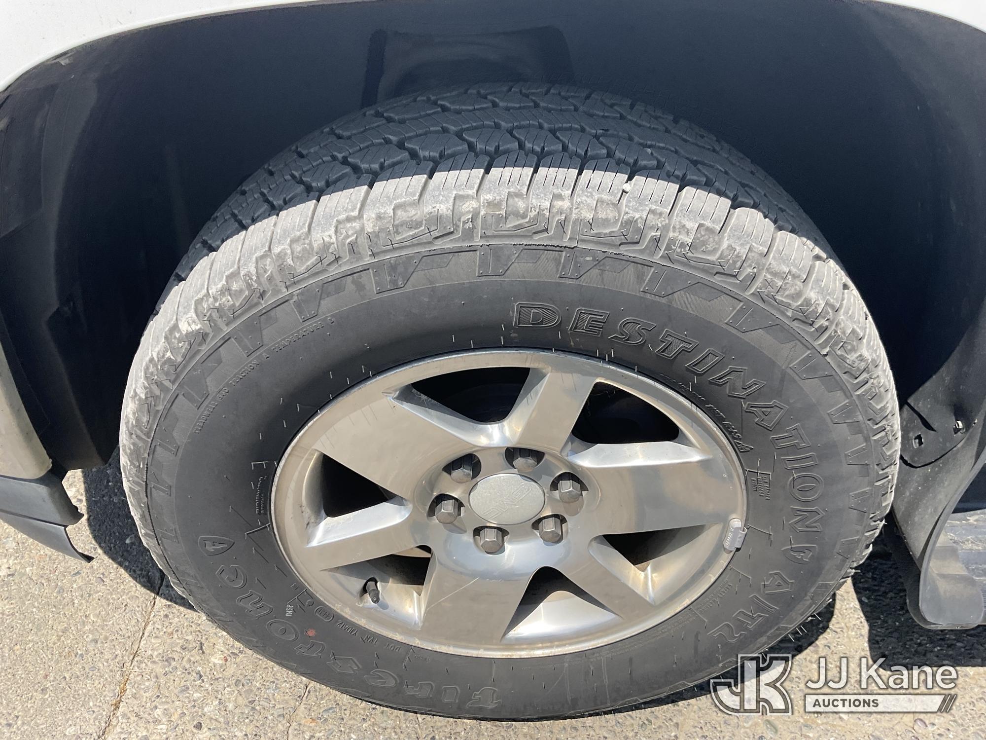 (Dixon, CA) 2012 GMC Sierra Hybrid Crew-Cab Pickup Truck Runs & Moves