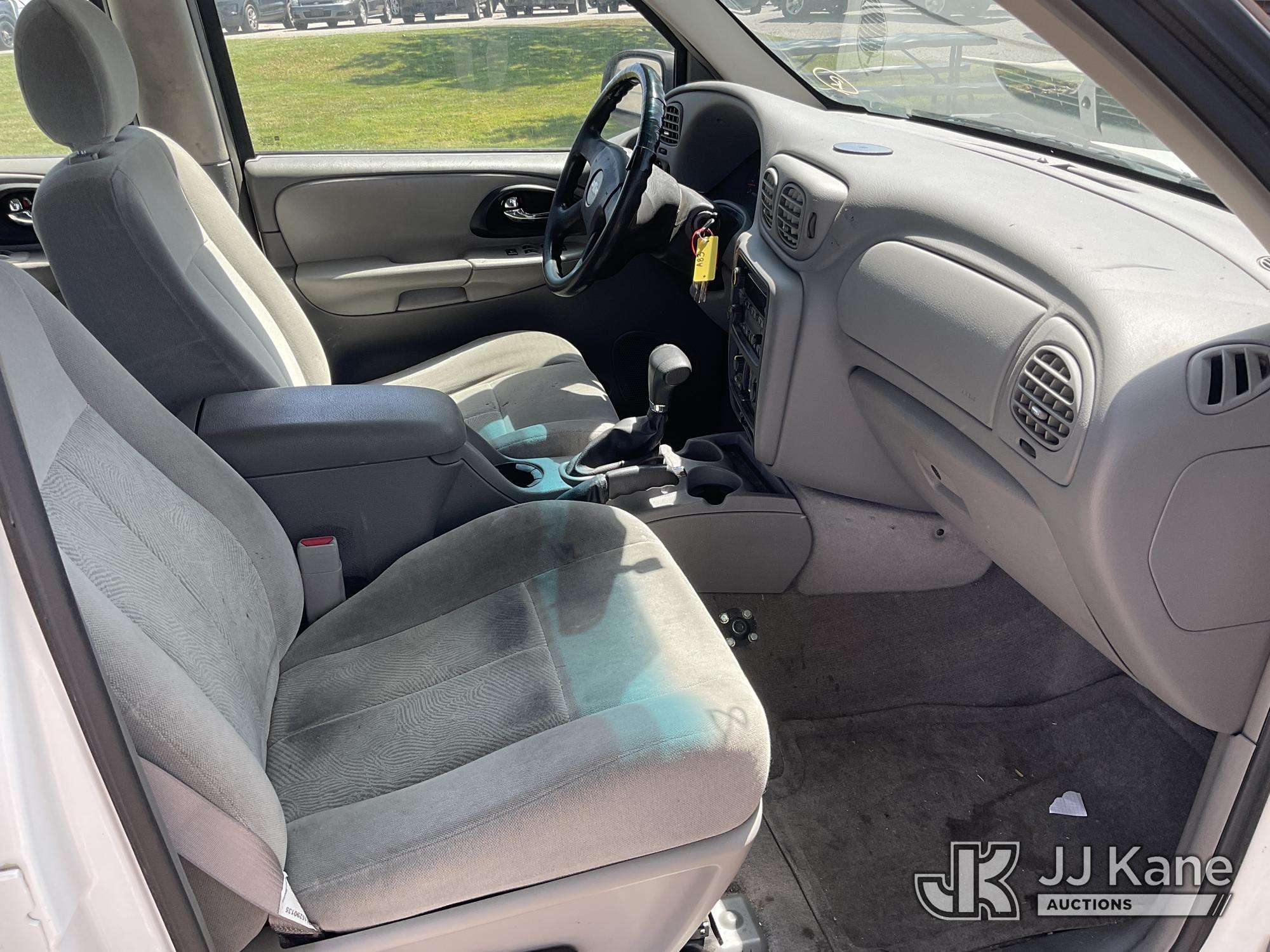(Dixon, CA) 2006 Chevrolet TrailBlazer 4-Door Sport Utility Vehicle Runs & Moves