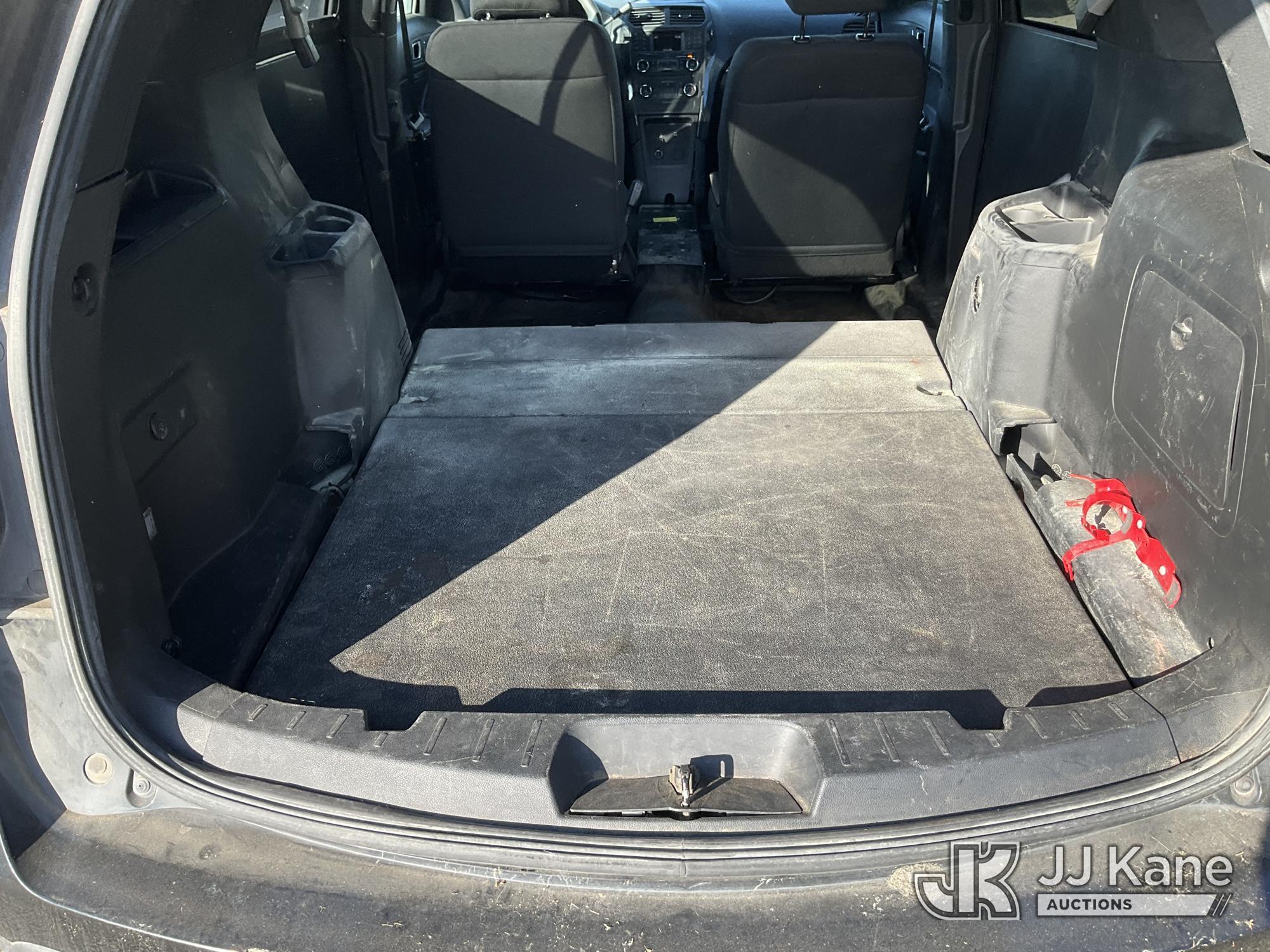 (Dixon, CA) 2016 Ford Explorer AWD Police Interceptor 4-Door Sport Utility Vehicle Runs & Moves) (Ho