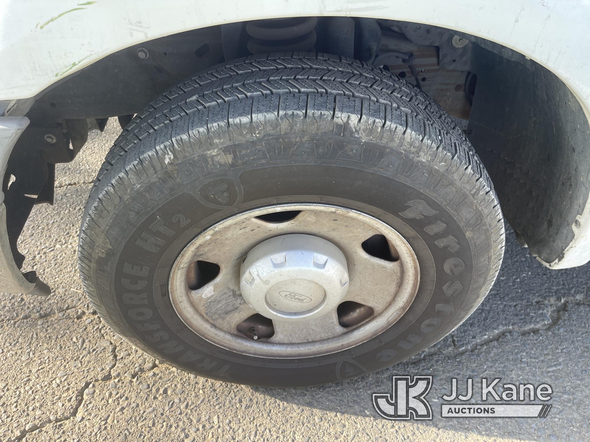 (Dixon, CA) 2005 Ford F250 Pickup Truck Runs & Moves)(Shift Indicator Broken
