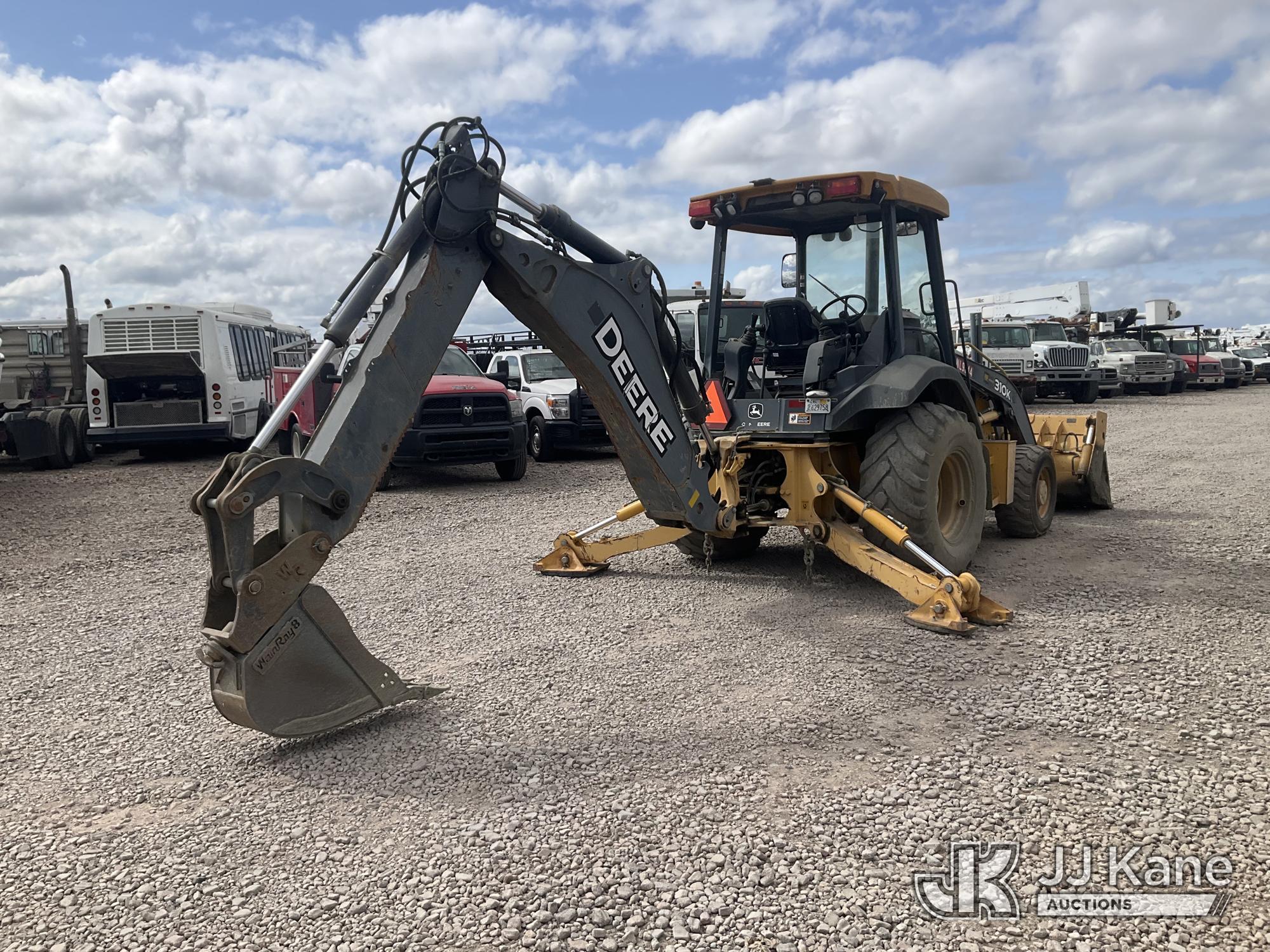 (Dixon, CA) John Deere 310K 4x4 Tractor Loader Backhoe Runs, Moves & Operates) (Backhoe Holders Brok