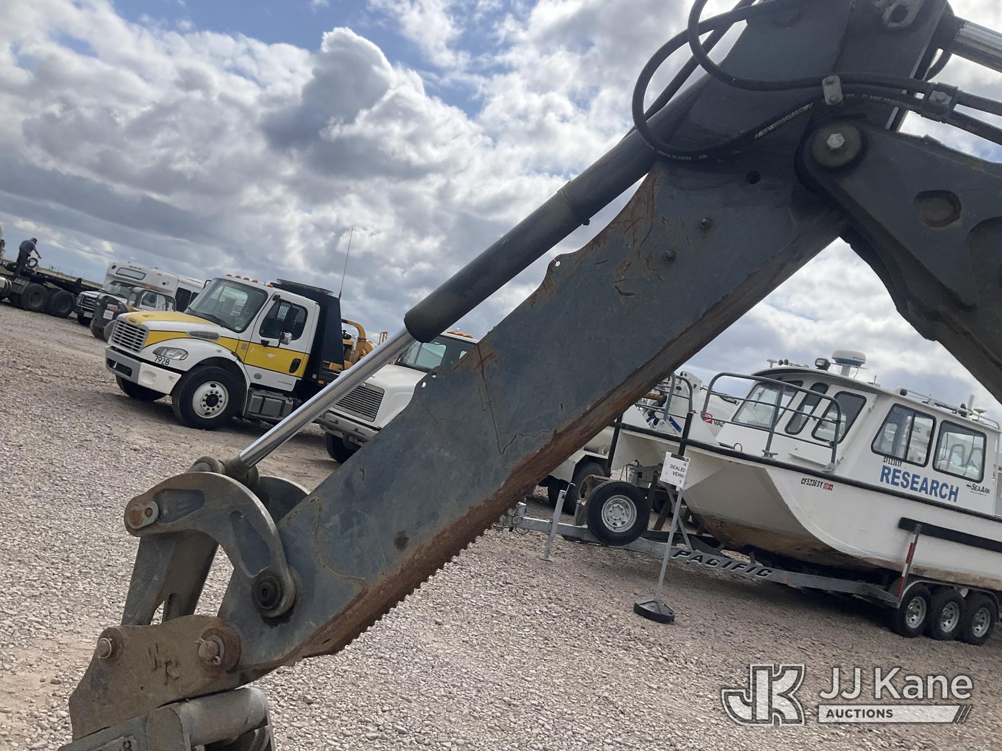 (Dixon, CA) John Deere 310K 4x4 Tractor Loader Backhoe Runs, Moves & Operates) (Backhoe Holders Brok
