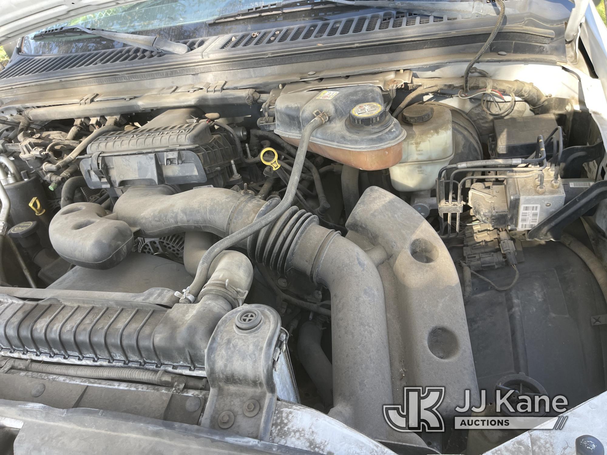 (Dixon, CA) 2005 Ford F250 Pickup Truck Runs & Moves)(Shift Indicator Broken