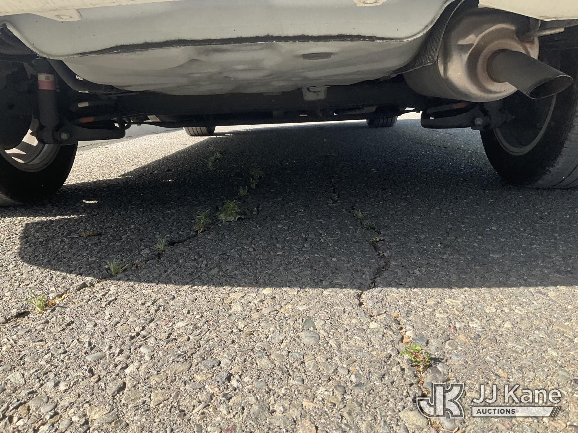 (Dixon, CA) 2012 Toyota Prius Hybrid 4-Door Hatch Back Runs & Moves) (Code C010D, Slight Paint Damag