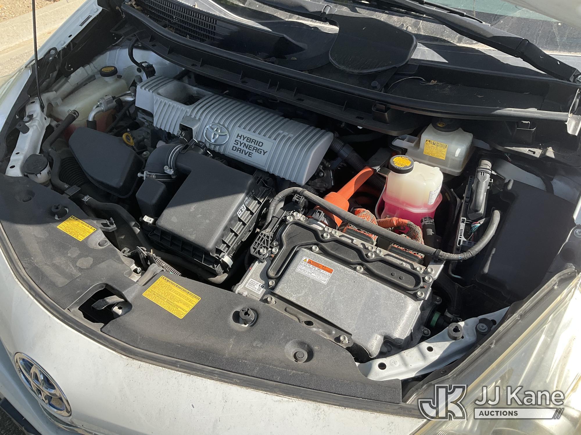 (Dixon, CA) 2012 Toyota Prius Hybrid 4-Door Hatch Back Runs & Moves) (Code C010D, Slight Paint Damag