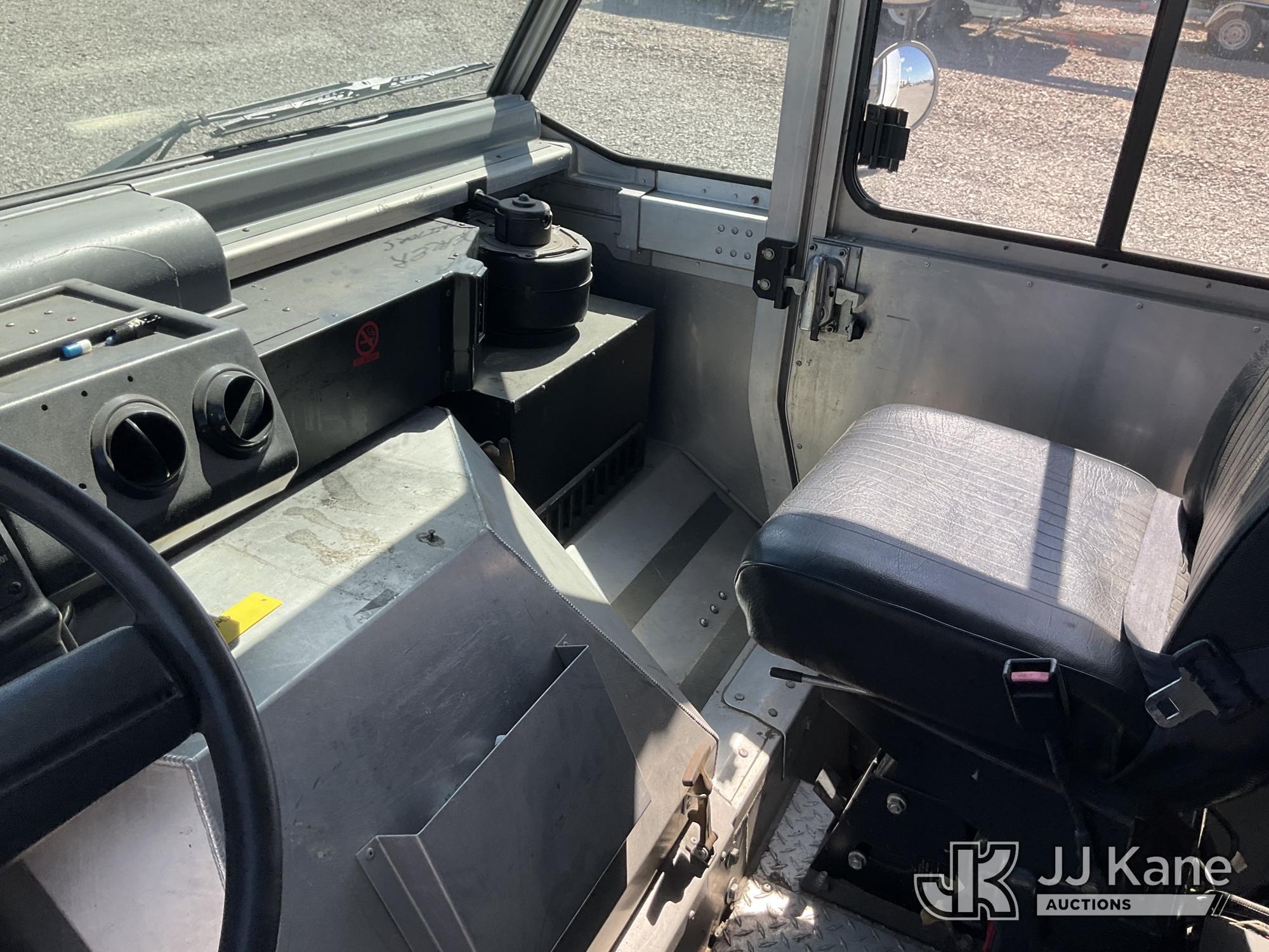 (Dixon, CA) 1996 GMC P3500 Step Van Runs & Moves) (Monitors Will Not Clear, Missing GVWR Label