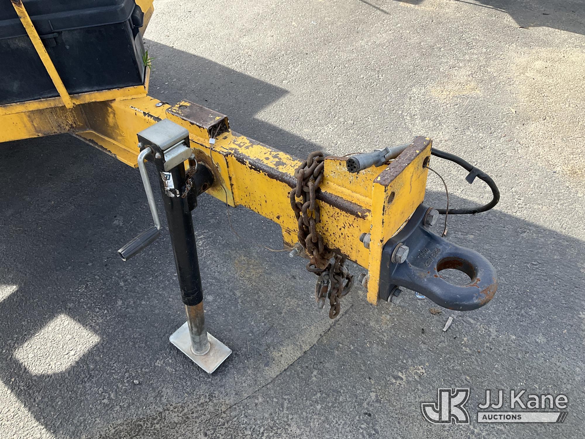 (Dixon, CA) 2005 Wood Chuck 1200 Chipper (12in Disc) Not Running, Condition Unknown) (Towable, No Ke