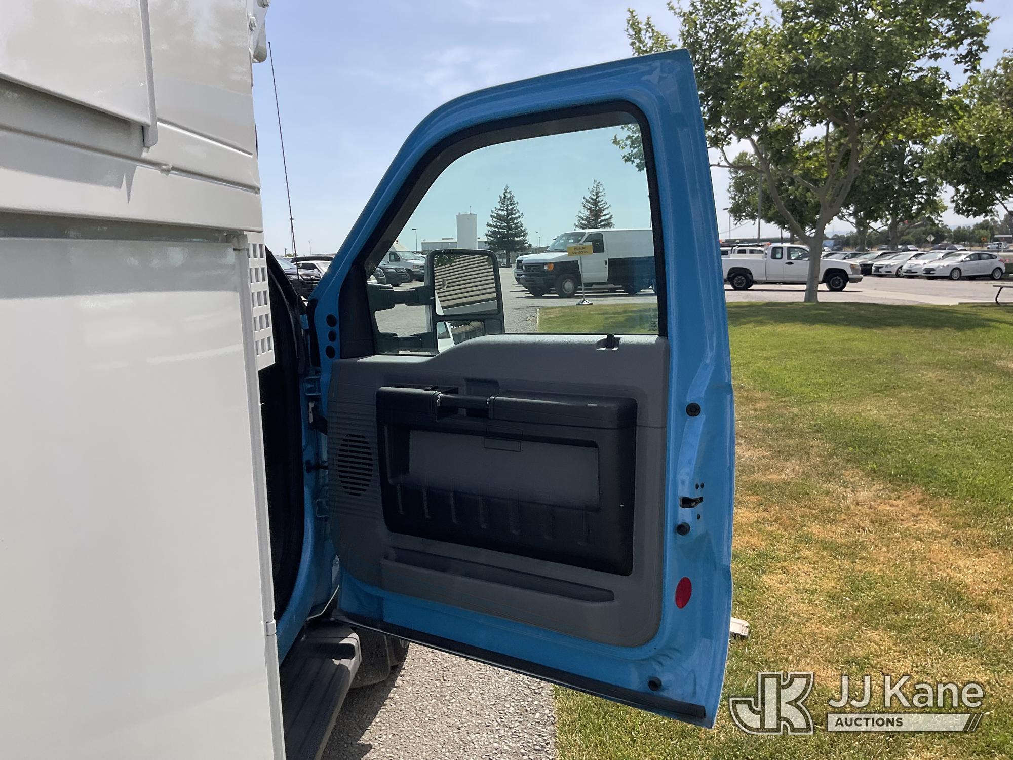 (Dixon, CA) Altec AT37G, Articulating & Telescopic Bucket mounted behind cab on 2013 Ford F550 4x4 S