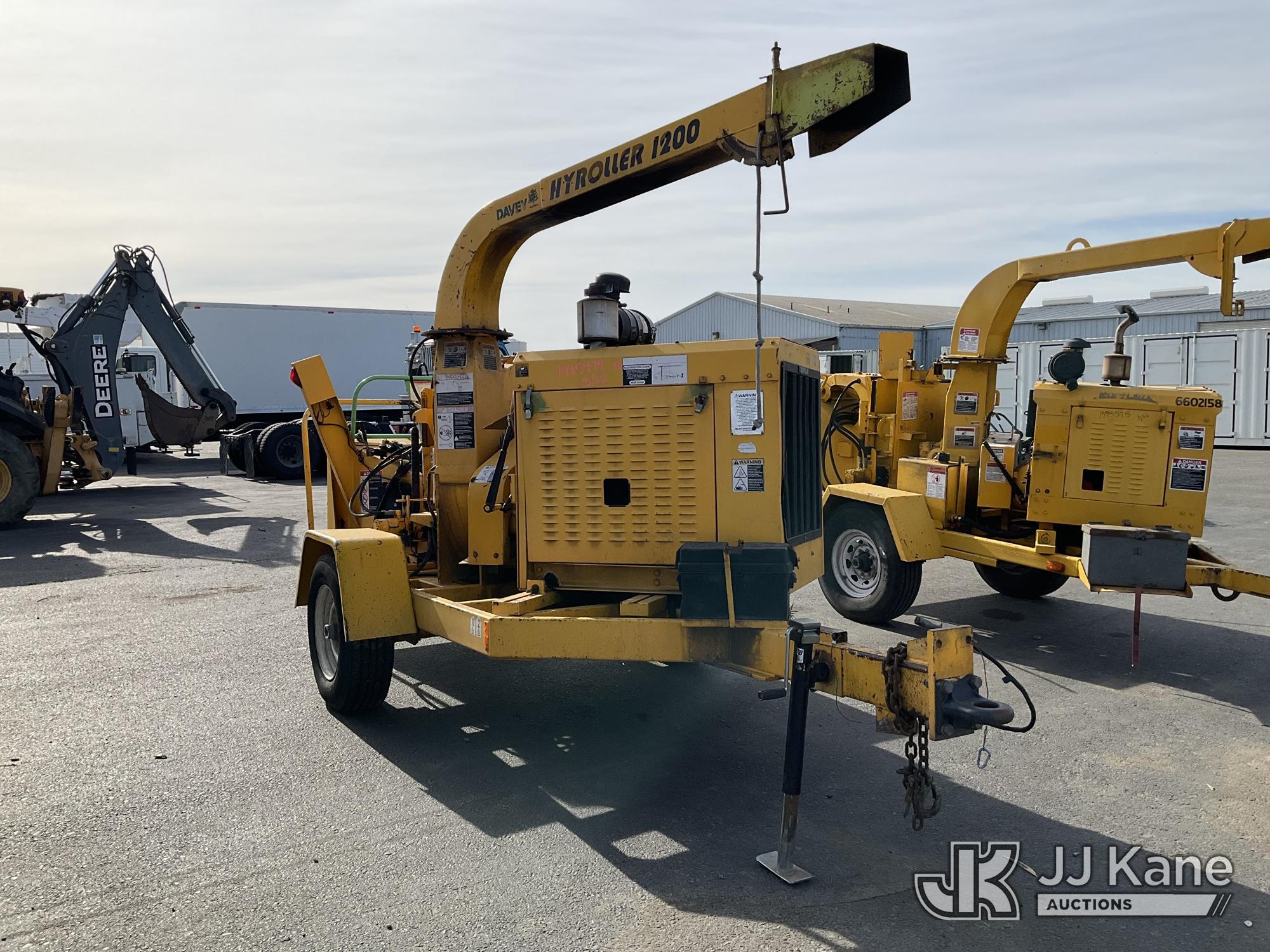(Dixon, CA) 2005 Wood Chuck 1200 Chipper (12in Disc) Not Running, Condition Unknown) (Towable, No Ke