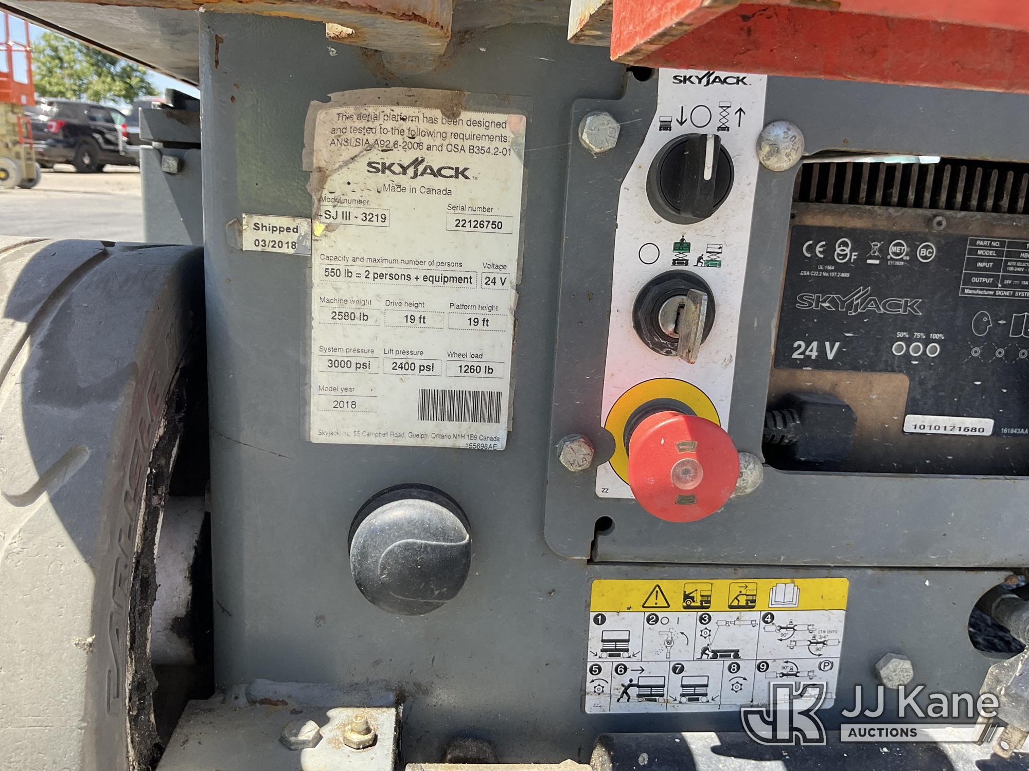(Dixon, CA) 2018 SkyJack SJIII-3219 Self-Propelled Scissor Lift Runs, Moves, & Operates