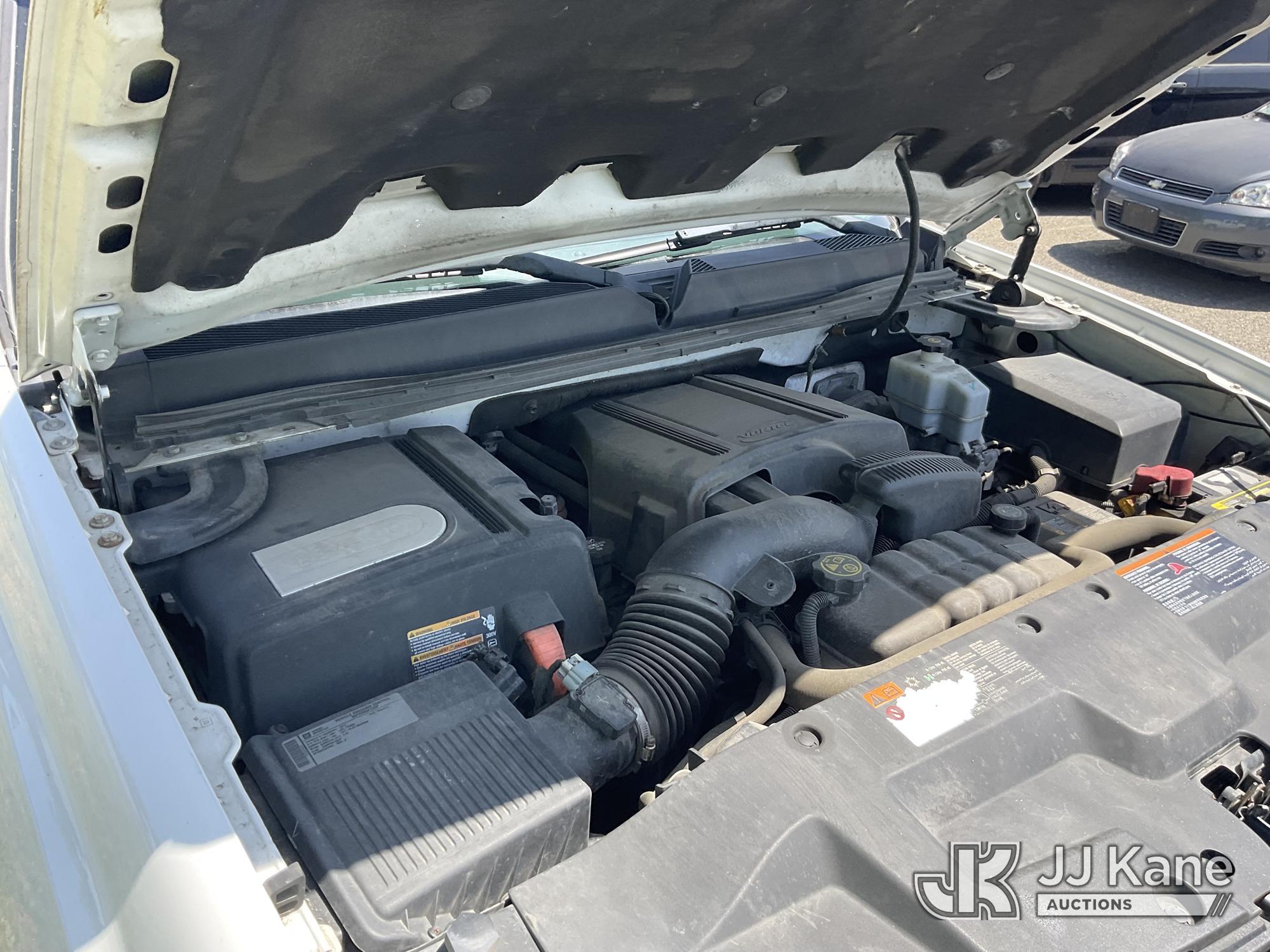 (Dixon, CA) 2012 GMC Sierra Hybrid Crew-Cab Pickup Truck Runs & Moves