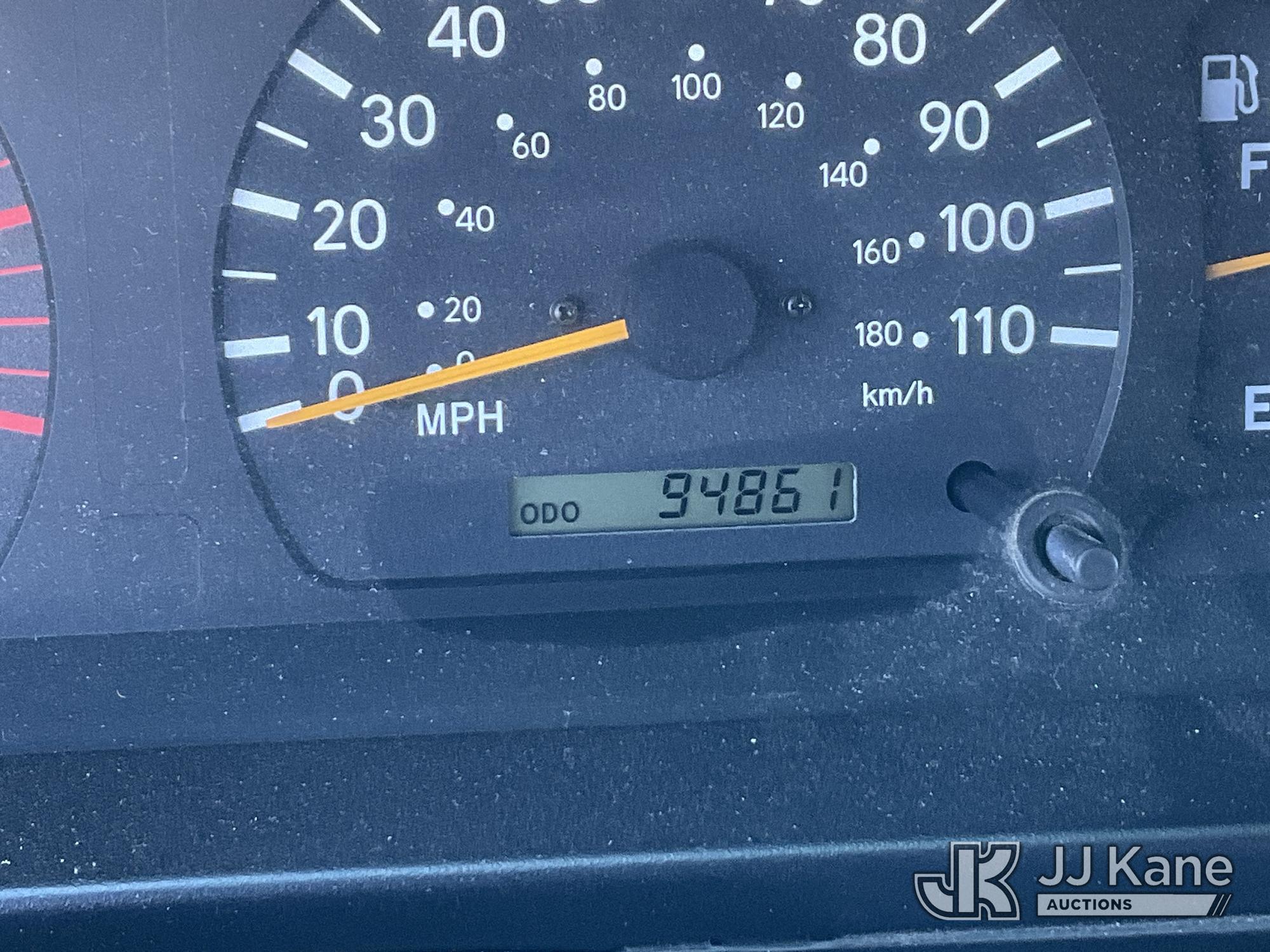 (Dixon, CA) 2000 Toyota Tacoma 4x4 Pickup Truck Runs & Moves
