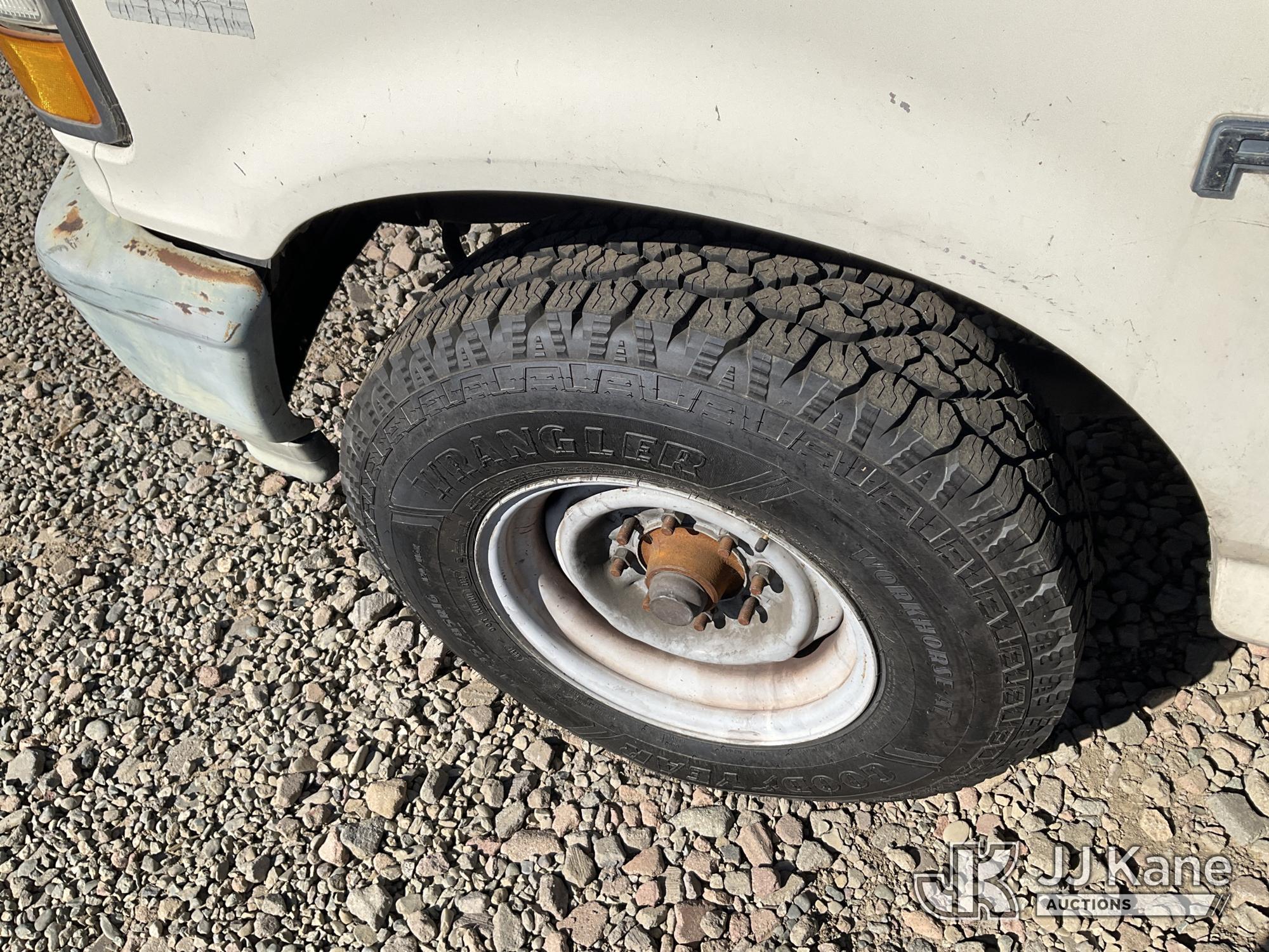(Dixon, CA) 1993 Ford F250 Pickup Truck Not Running, Condition Unknown) (No Battery, Ignition Damage