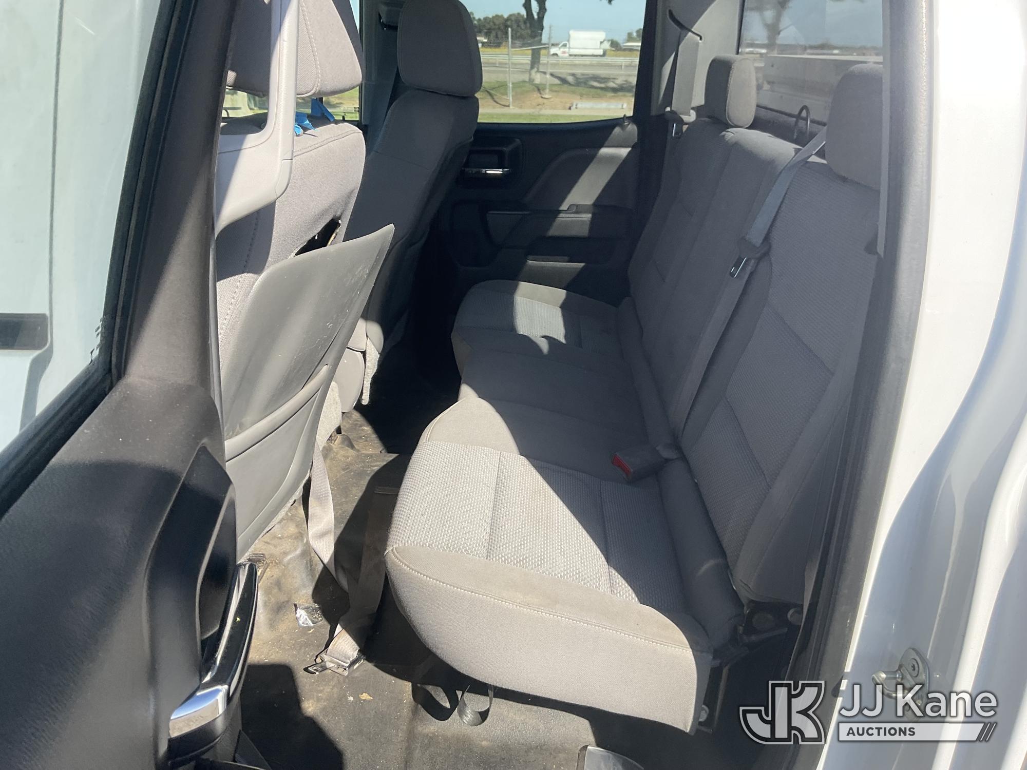 (Dixon, CA) 2014 GMC Sierra 1500 4x4 Extended-Cab Pickup Truck Runs & Moves