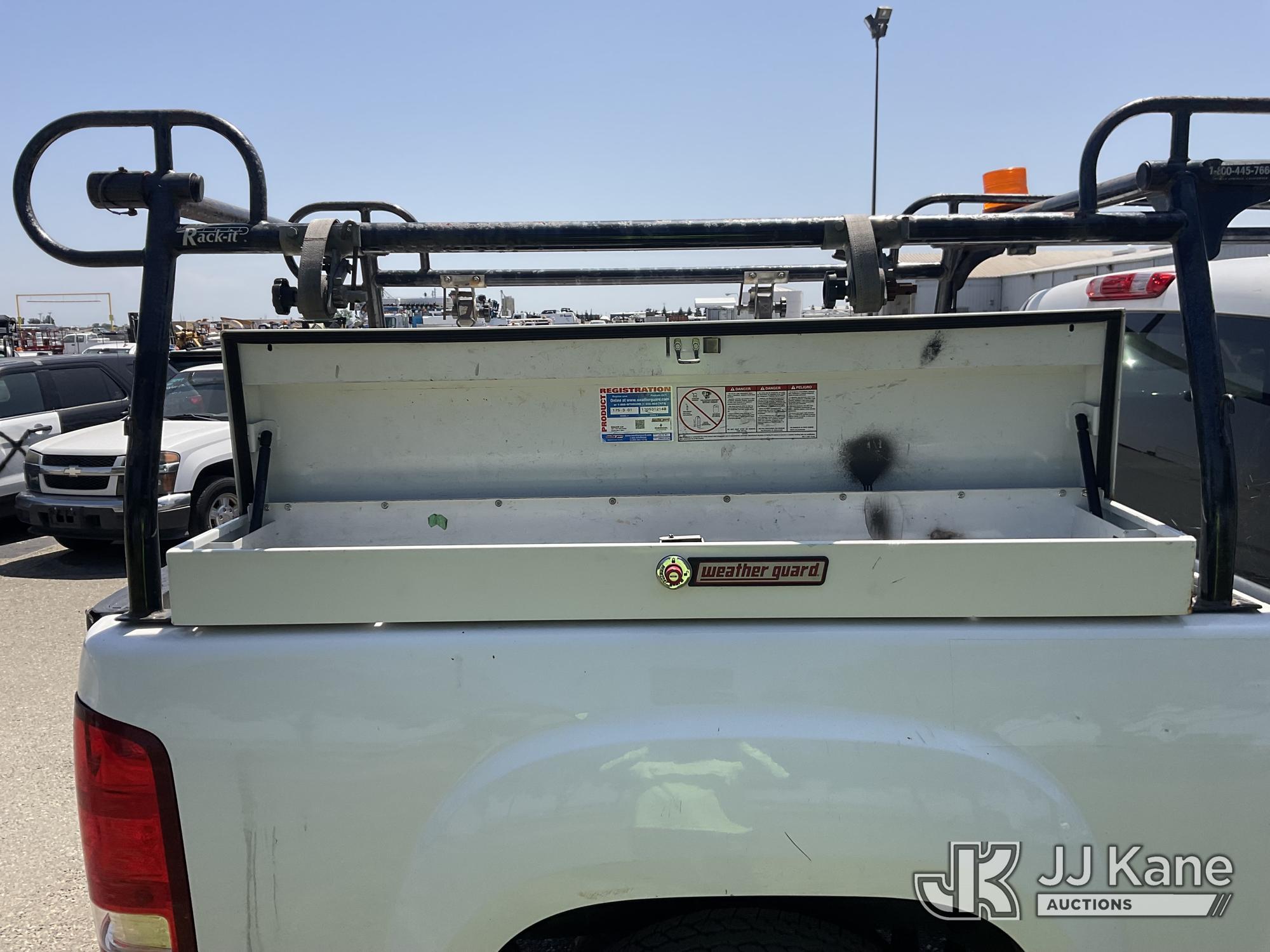 (Dixon, CA) 2012 GMC Sierra Hybrid Crew-Cab Pickup Truck Runs & Moves