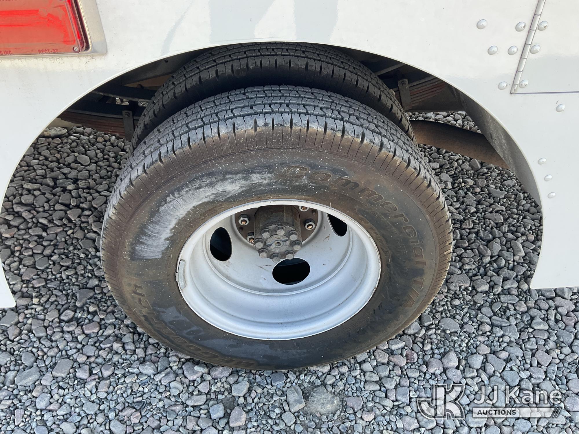 (Dixon, CA) 1996 GMC P3500 Step Van Runs & Moves) (Monitors Will Not Clear, Missing GVWR Label