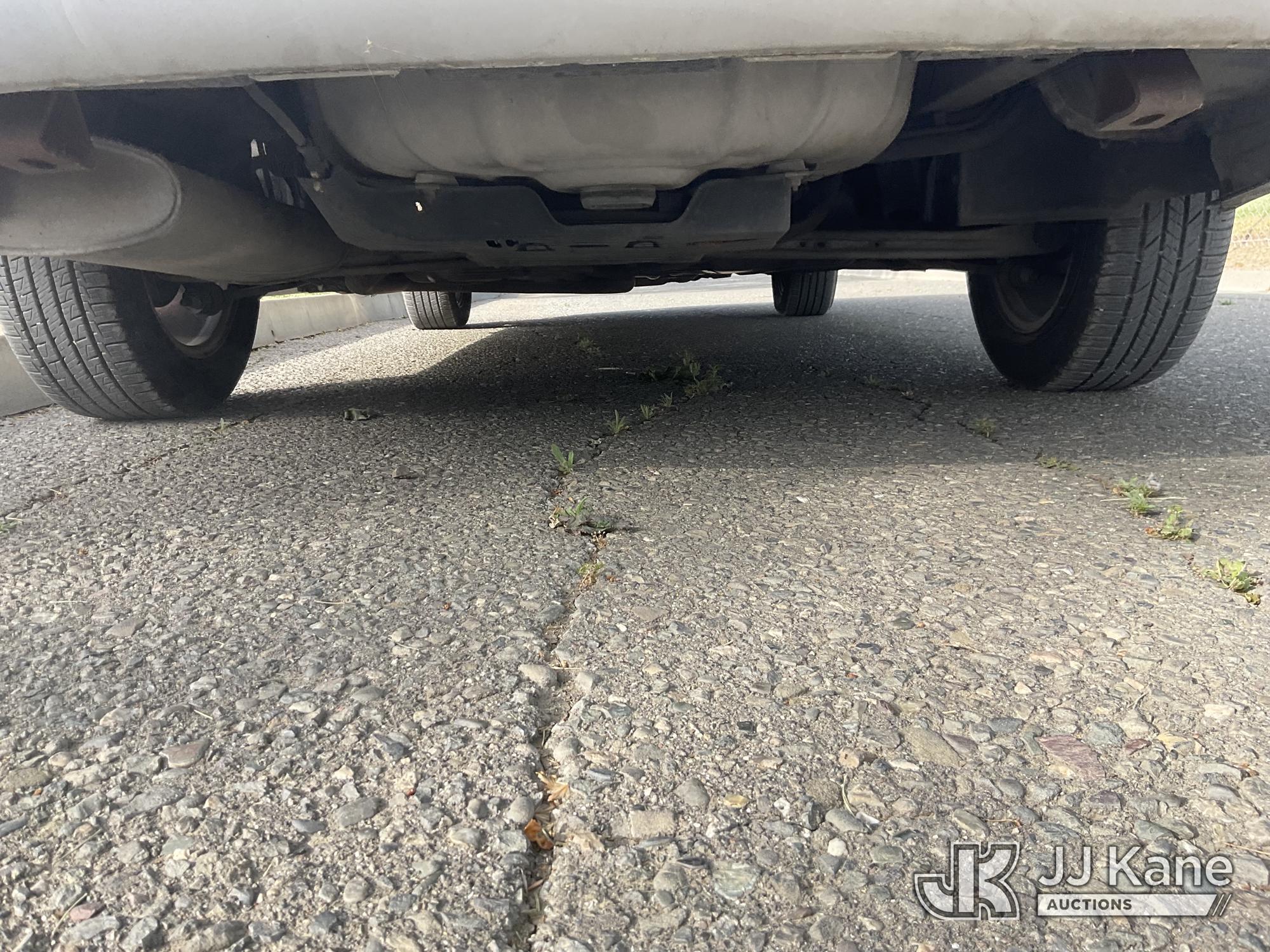 (Dixon, CA) 2000 Ford Taurus SE 4-Door Sedan Runs & Moves