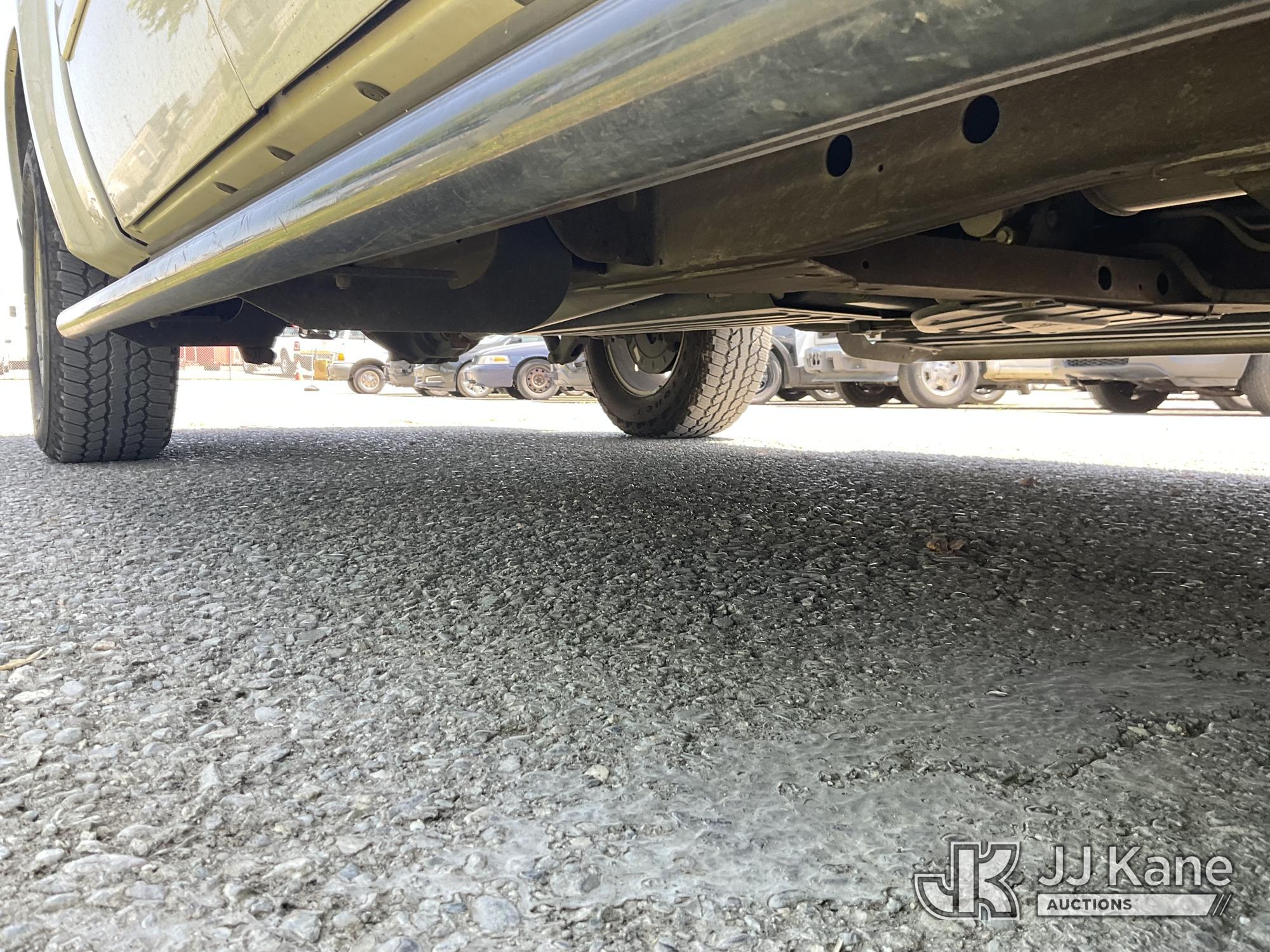 (Dixon, CA) 2012 GMC Sierra Hybrid Crew-Cab Pickup Truck Runs & Moves