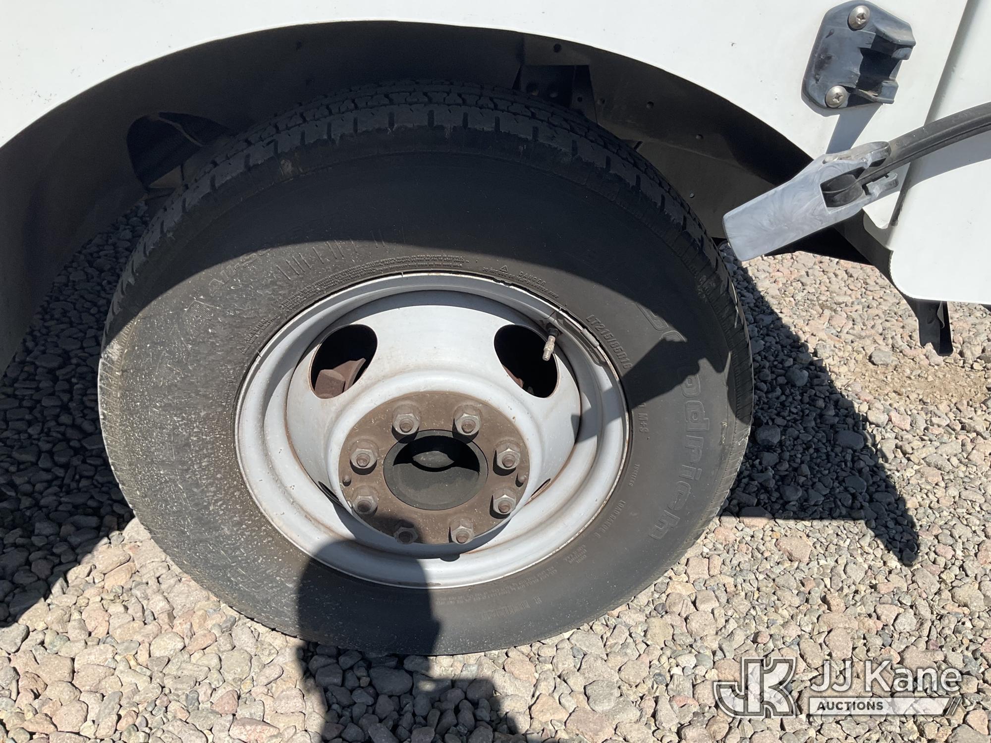 (Dixon, CA) 1996 GMC P3500 Step Van Runs & Moves) (Monitors Will Not Clear, Missing GVWR Label