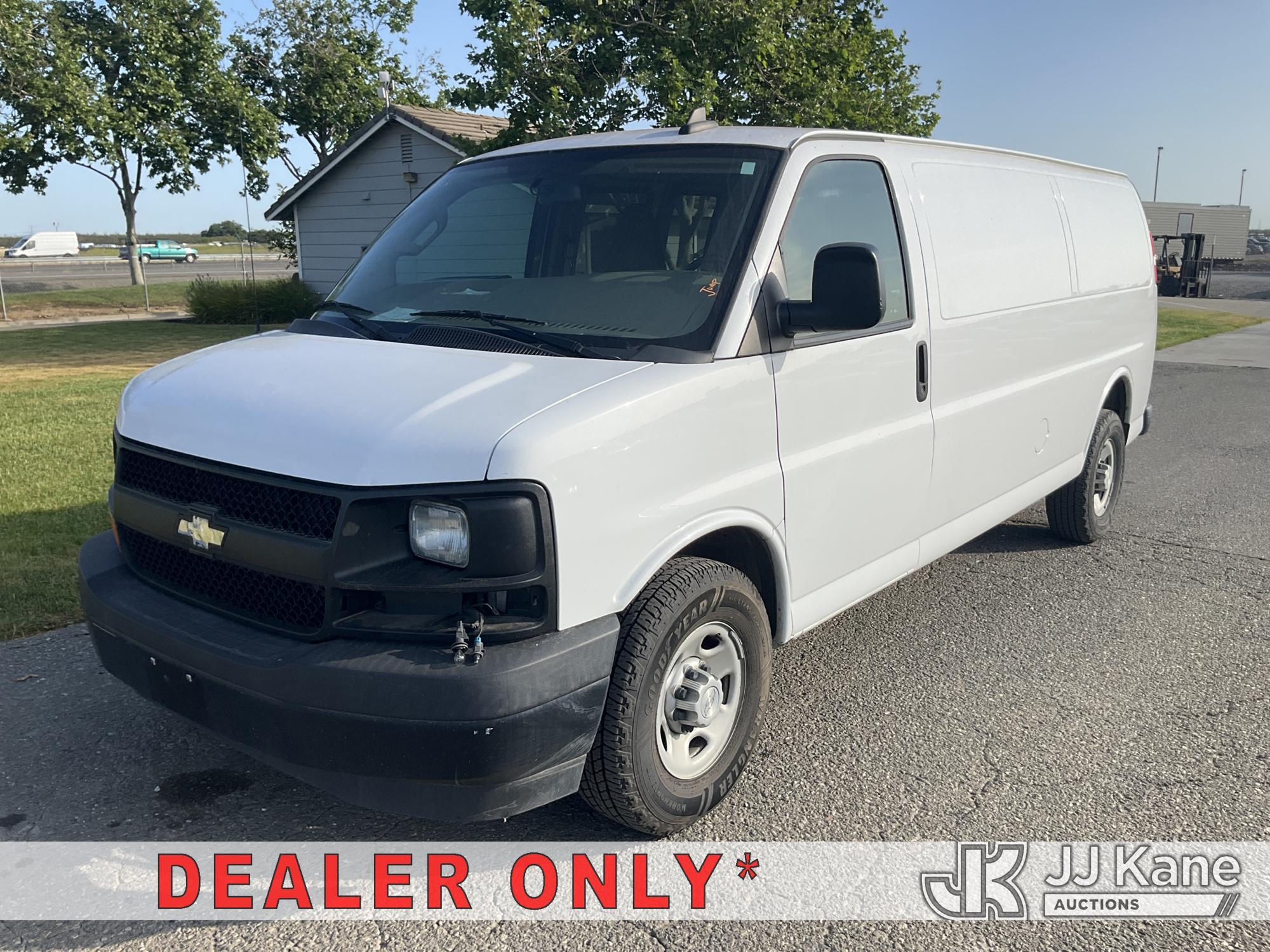 (Dixon, CA) 2017 Chevrolet Express Extended Cargo Van Runs & Moves) (Airbag Light On, ABS Light On,