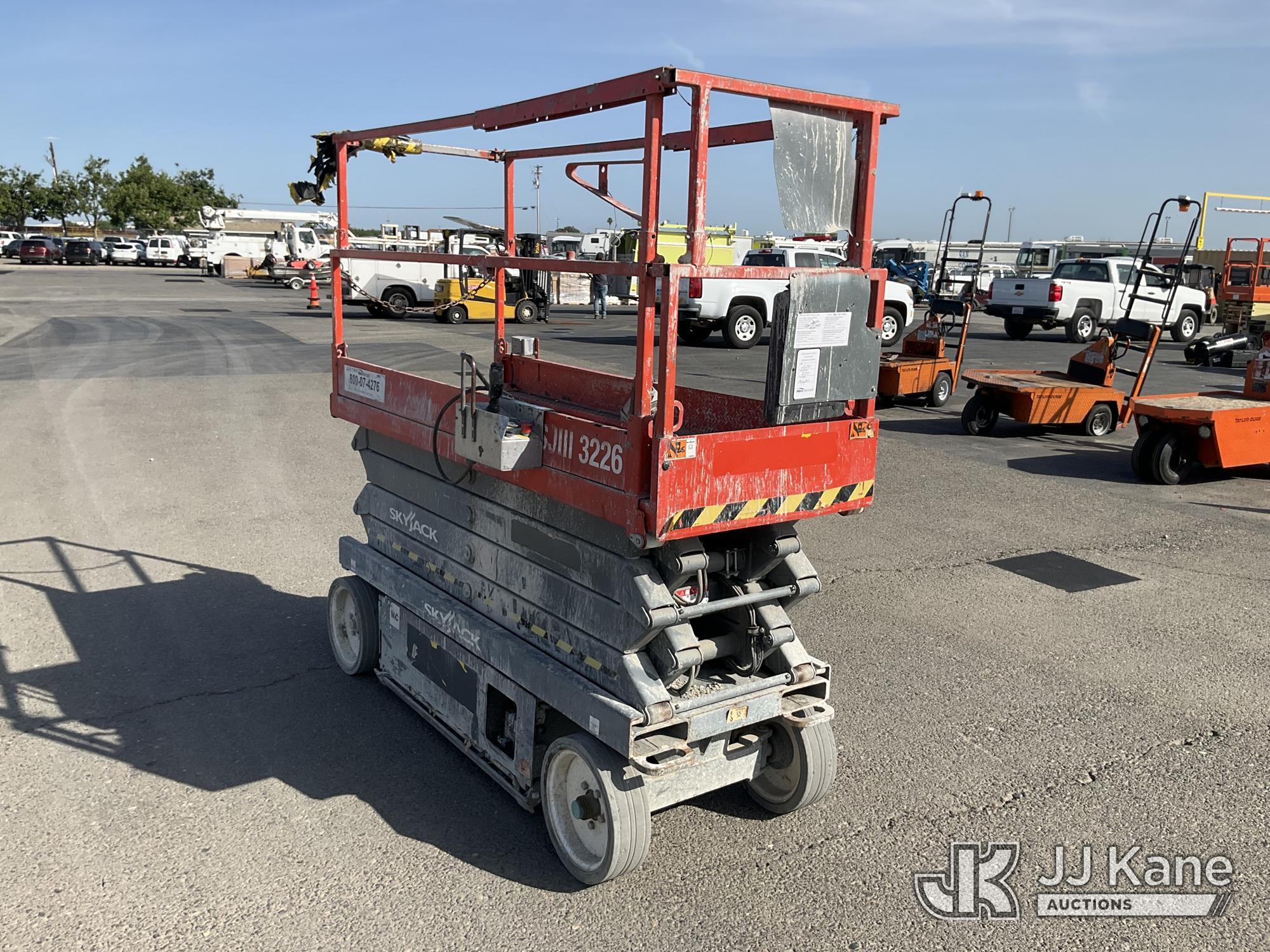 (Dixon, CA) 2015 Sky Jack SJ3226 Self-Propelled Scissor Lift Moves & Operates