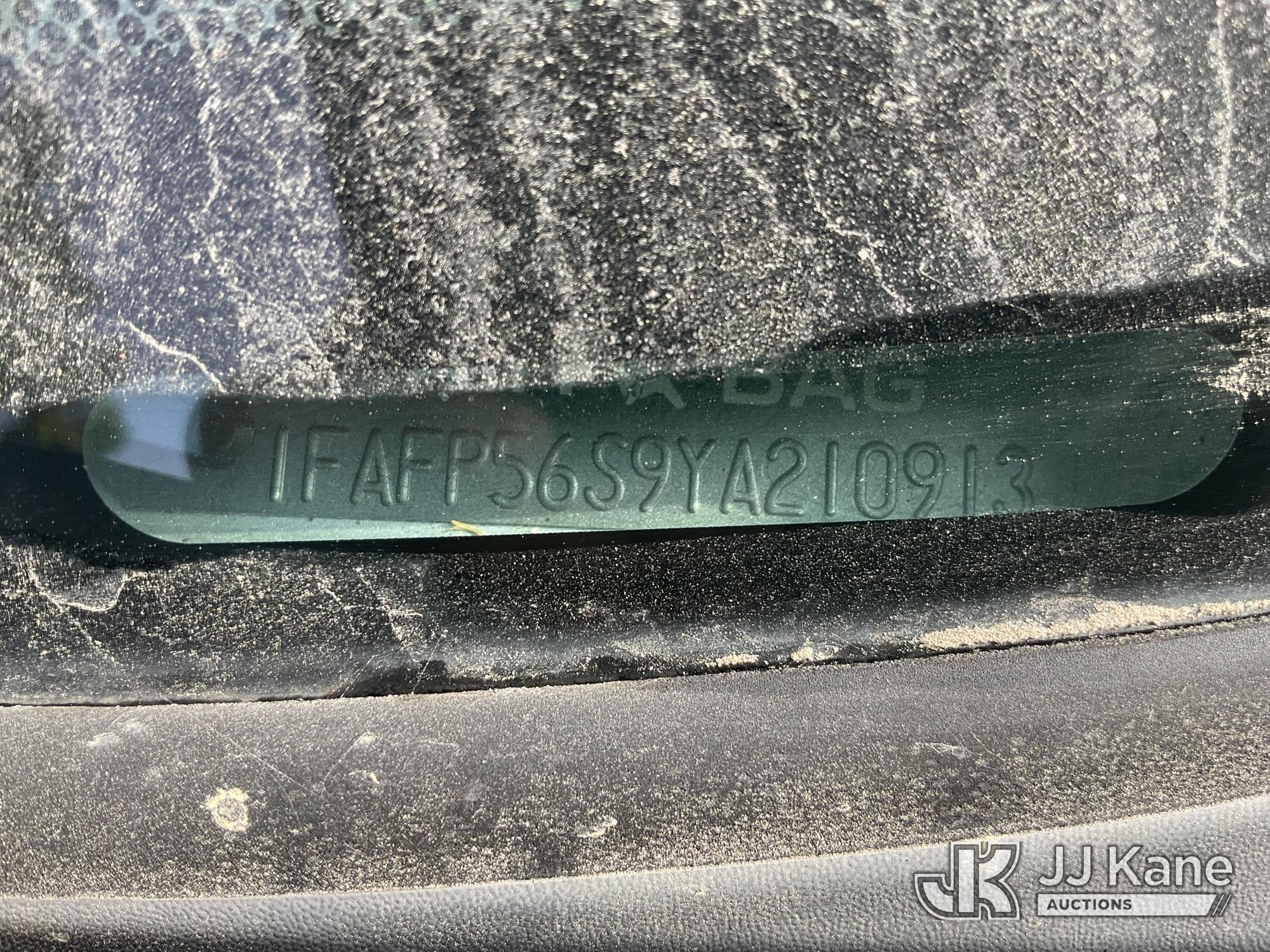 (Dixon, CA) 2000 Ford Taurus SE 4-Door Sedan Runs & Moves