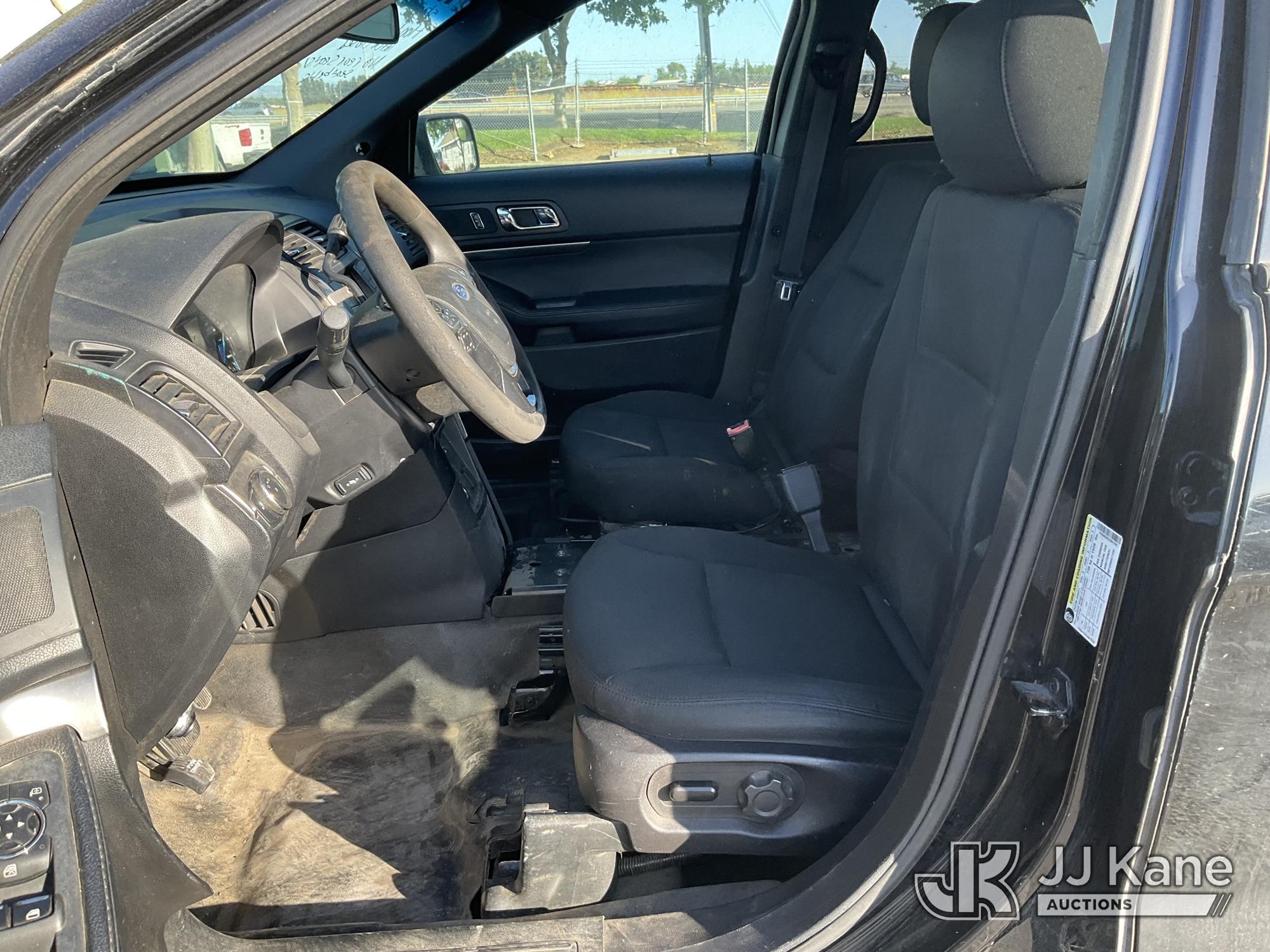 (Dixon, CA) 2016 Ford Explorer AWD Police Interceptor 4-Door Sport Utility Vehicle Runs & Moves) (Ho