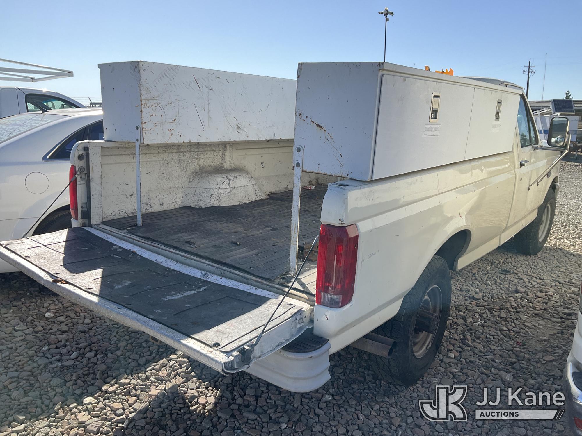 (Dixon, CA) 1993 Ford F250 Pickup Truck Not Running, Condition Unknown) (No Battery, Ignition Damage