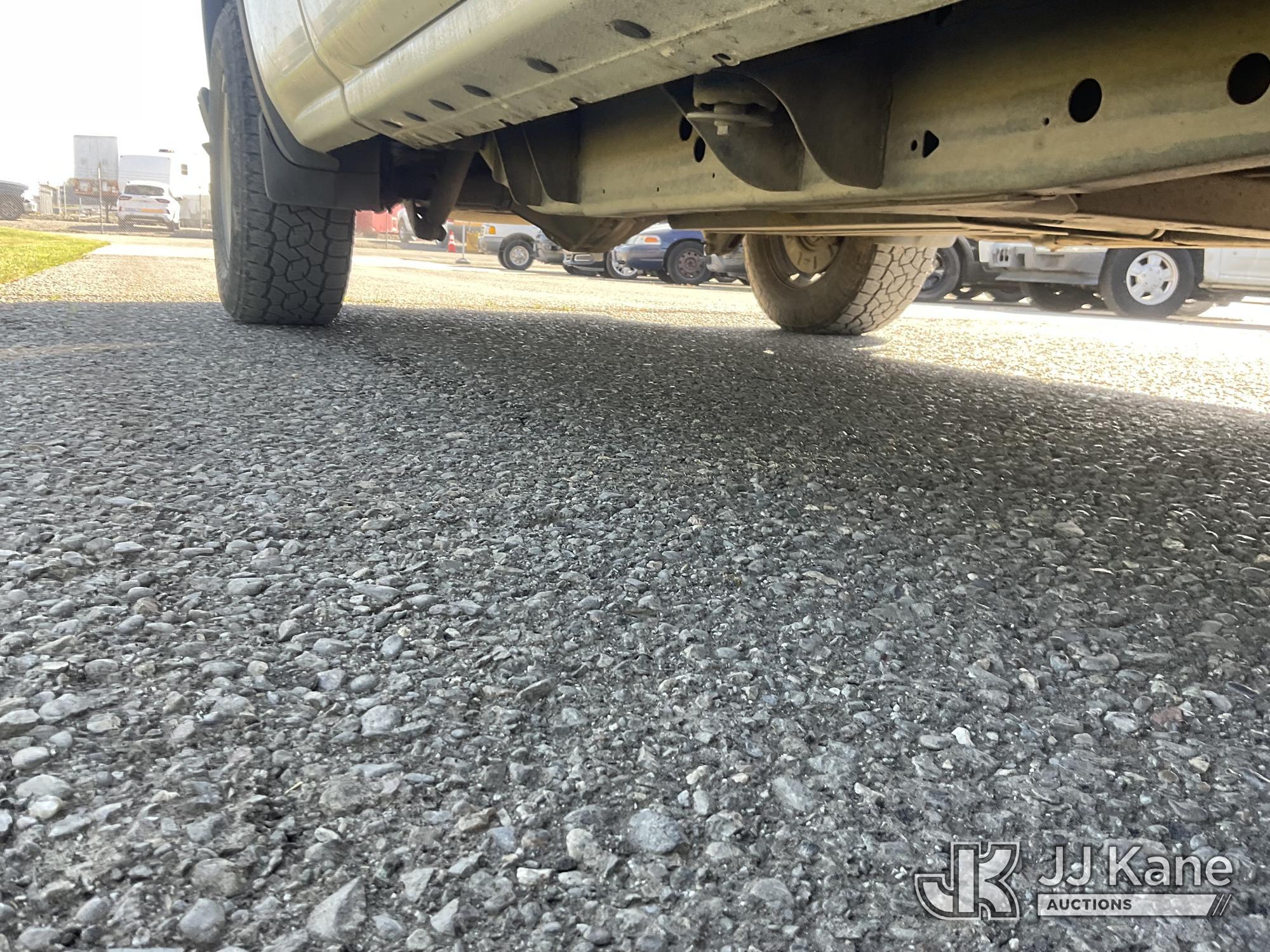 (Dixon, CA) 2014 GMC Sierra 1500 4x4 Extended-Cab Pickup Truck Runs & Moves