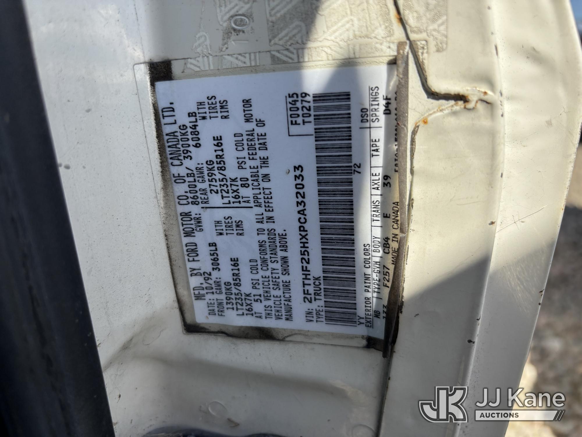 (Dixon, CA) 1993 Ford F250 Pickup Truck Not Running, Condition Unknown) (No Battery, Ignition Damage