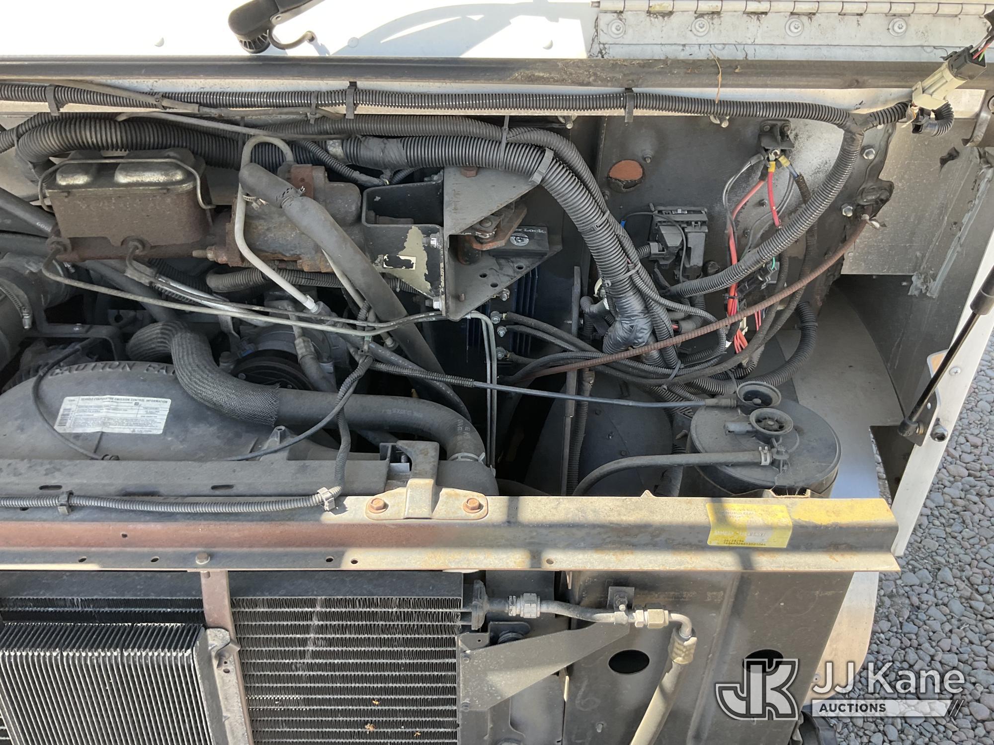 (Dixon, CA) 1996 GMC P3500 Step Van Runs & Moves) (Monitors Will Not Clear, Missing GVWR Label