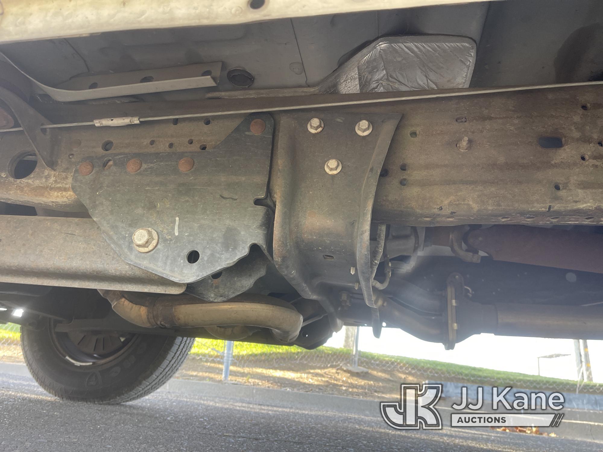 (Dixon, CA) 2005 Ford F250 Pickup Truck Runs & Moves)(Shift Indicator Broken