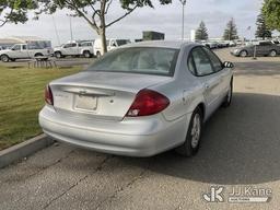 (Dixon, CA) 2000 Ford Taurus SE 4-Door Sedan Runs & Moves