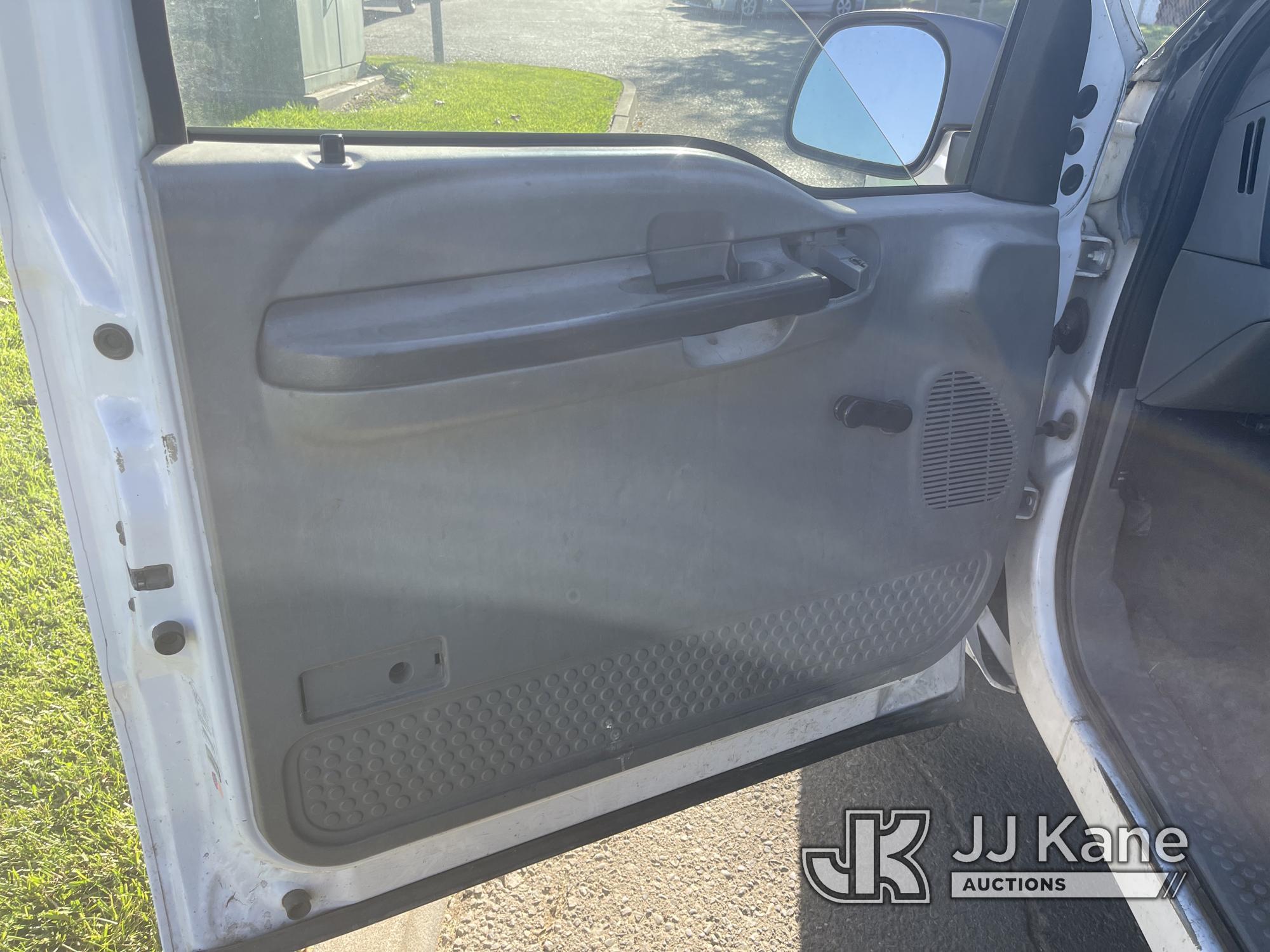 (Dixon, CA) 2005 Ford F250 Pickup Truck Runs & Moves)(Shift Indicator Broken