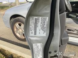(Dixon, CA) 2000 Ford Taurus SE 4-Door Sedan Runs & Moves