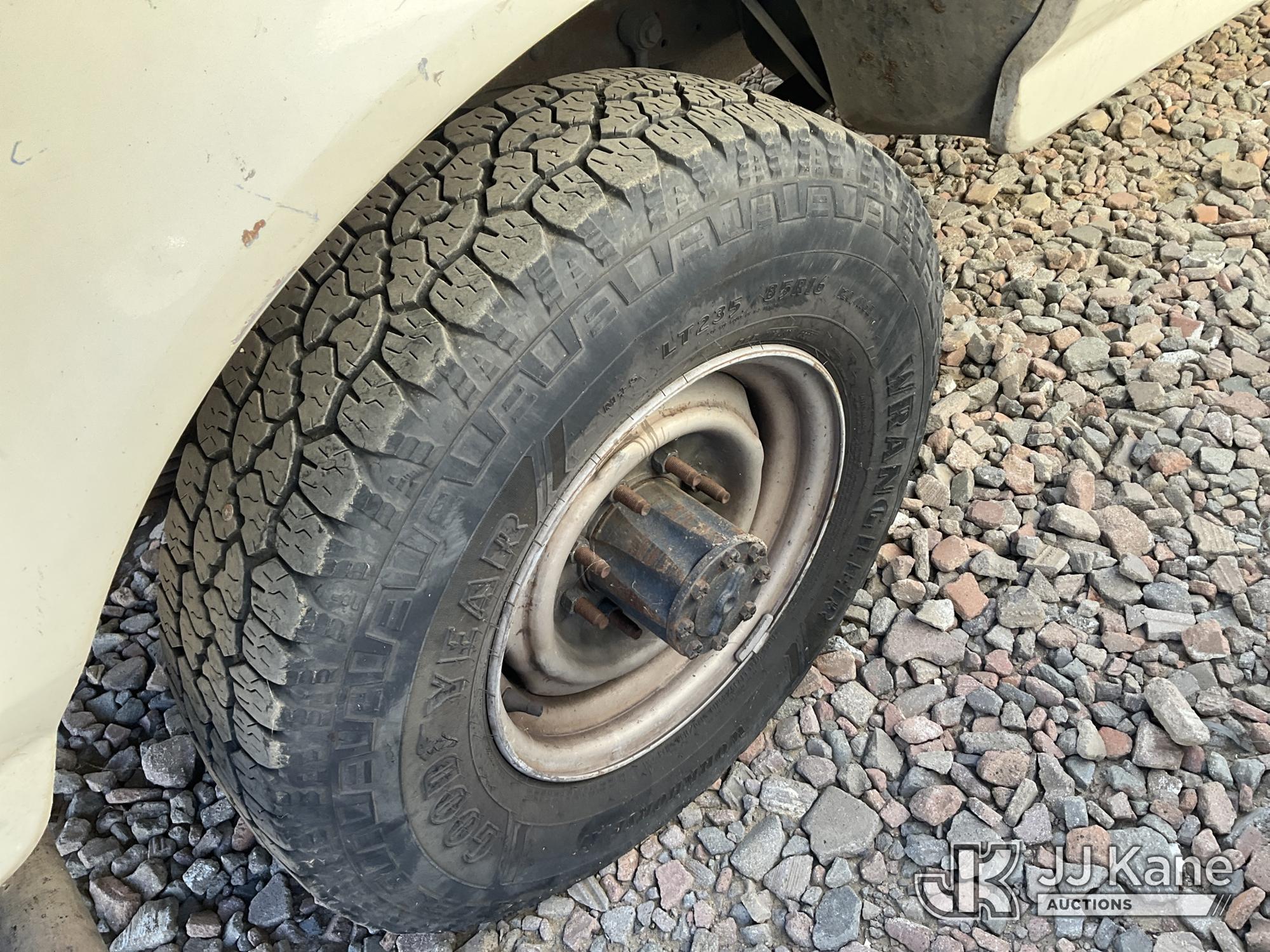 (Dixon, CA) 1993 Ford F250 Pickup Truck Not Running, Condition Unknown) (No Battery, Ignition Damage