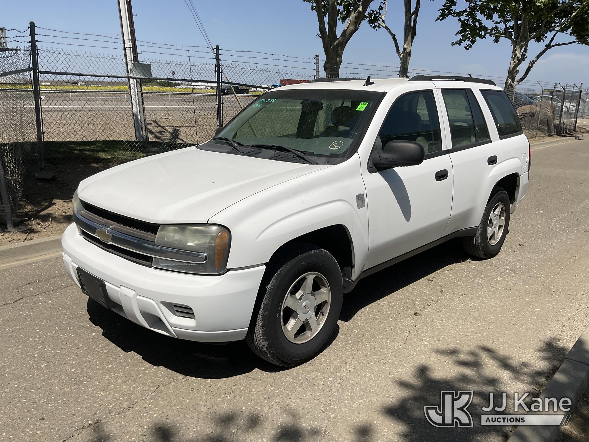 (Dixon, CA) 2006 Chevrolet TrailBlazer 4-Door Sport Utility Vehicle Runs & Moves