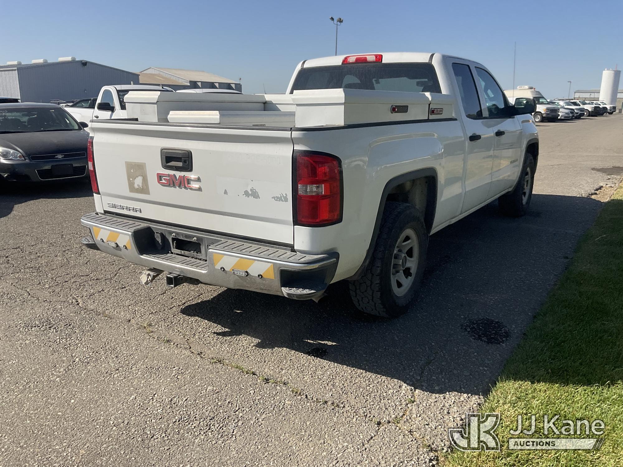 (Dixon, CA) 2014 GMC Sierra 1500 4x4 Extended-Cab Pickup Truck Runs & Moves