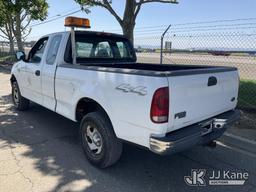 (Dixon, CA) 2004 Ford F-150 Heritage 4x4 Extended-Cab Pickup Truck Runs & Moves