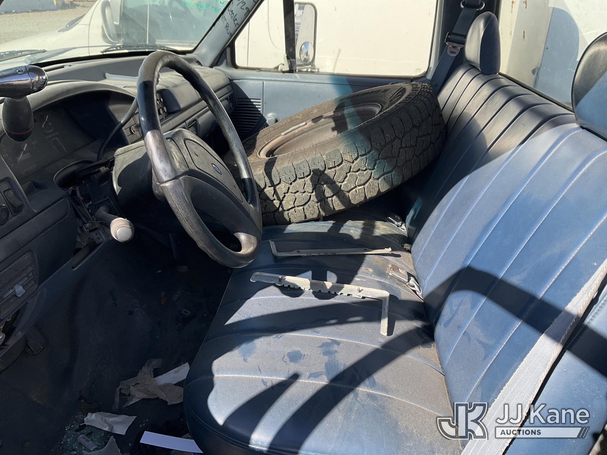 (Dixon, CA) 1993 Ford F250 Pickup Truck Not Running, Condition Unknown) (No Battery, Ignition Damage