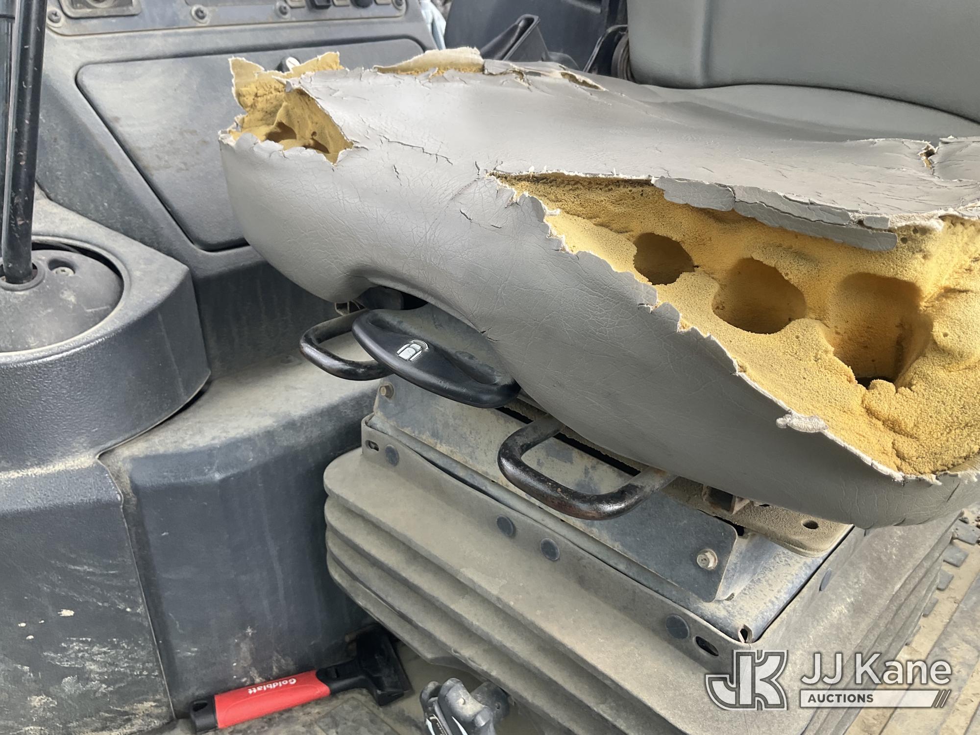 (Dixon, CA) John Deere 310K 4x4 Tractor Loader Backhoe Runs, Moves & Operates) (Backhoe Holders Brok