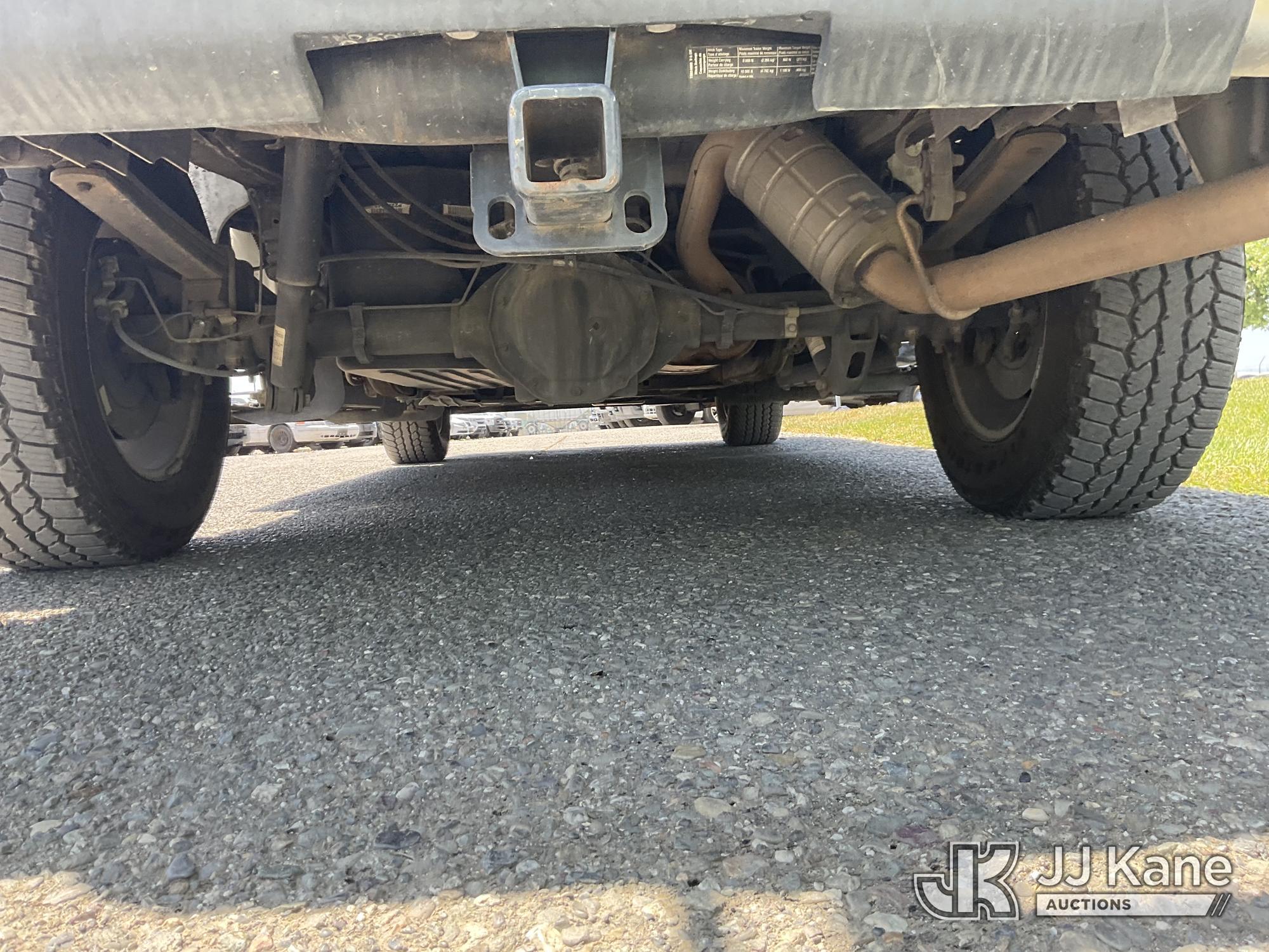 (Dixon, CA) 2012 GMC Sierra Hybrid Crew-Cab Pickup Truck Runs & Moves