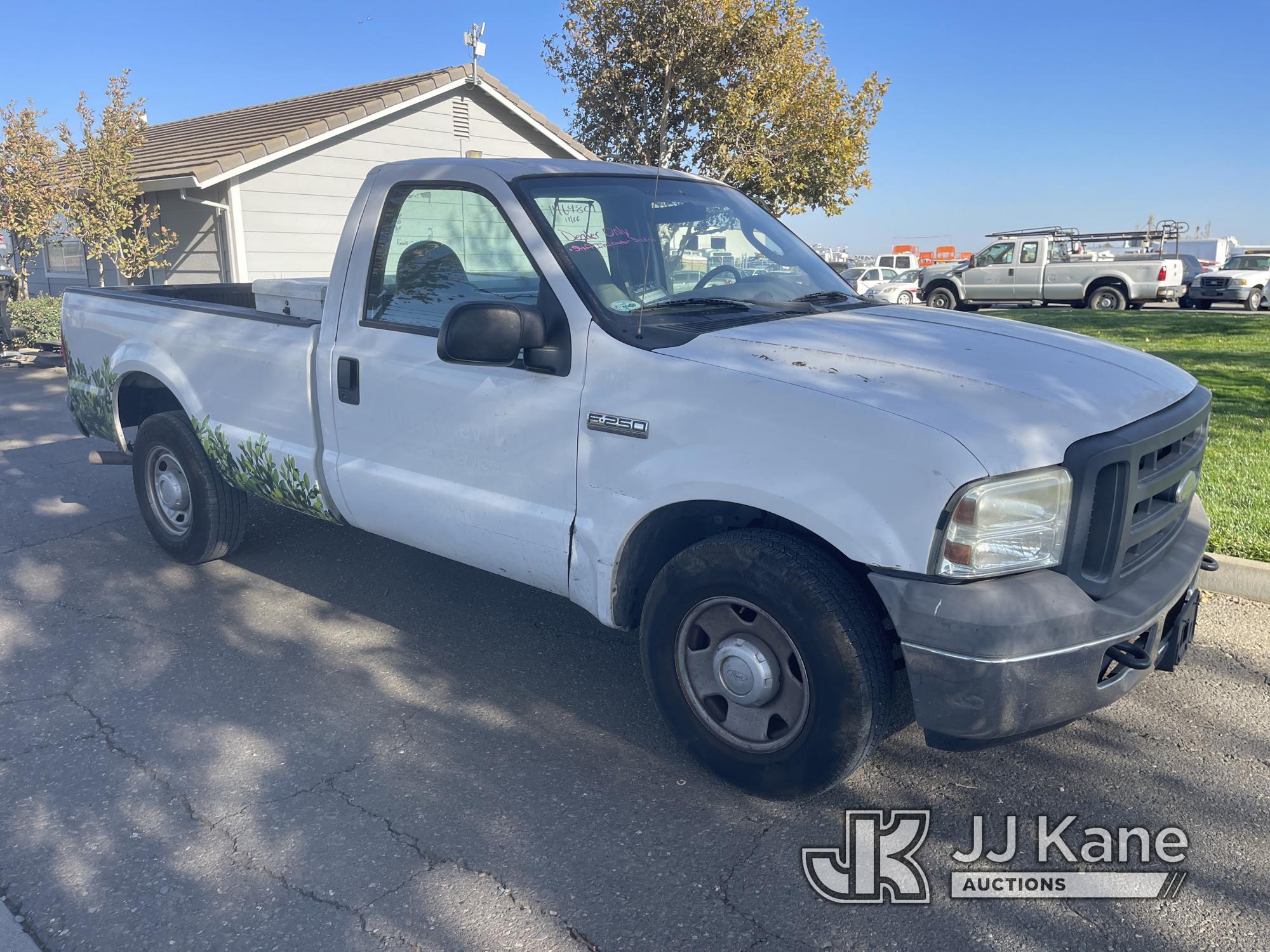 (Dixon, CA) 2005 Ford F250 Pickup Truck Runs & Moves)(Shift Indicator Broken