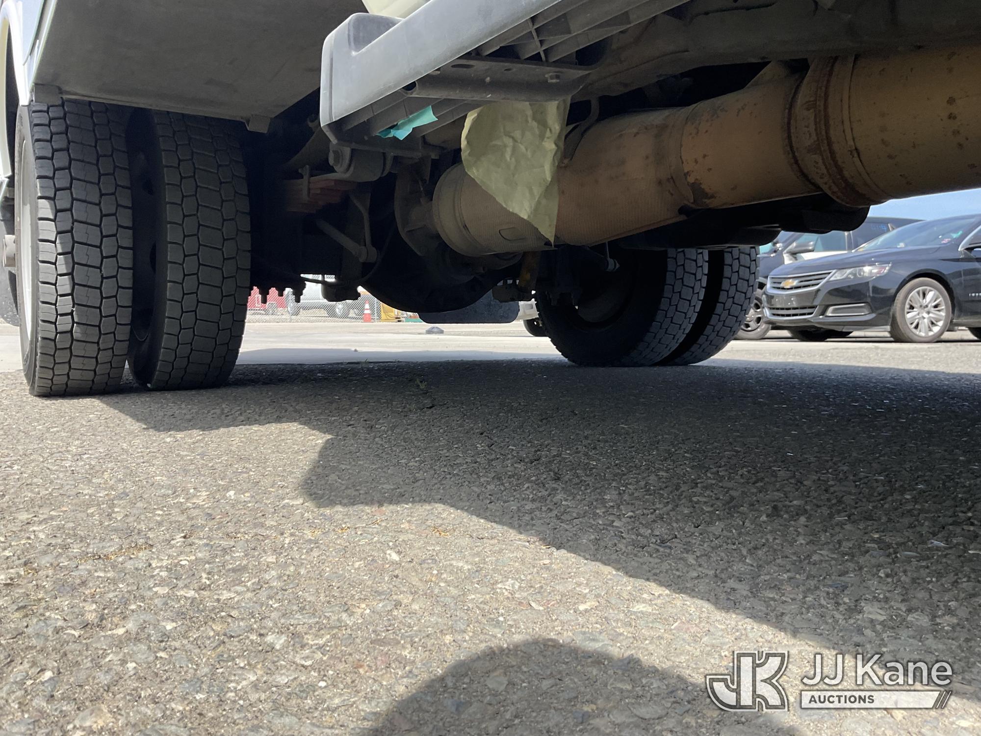 (Dixon, CA) Altec AT37G, Articulating & Telescopic Bucket mounted behind cab on 2013 Ford F550 4x4 S